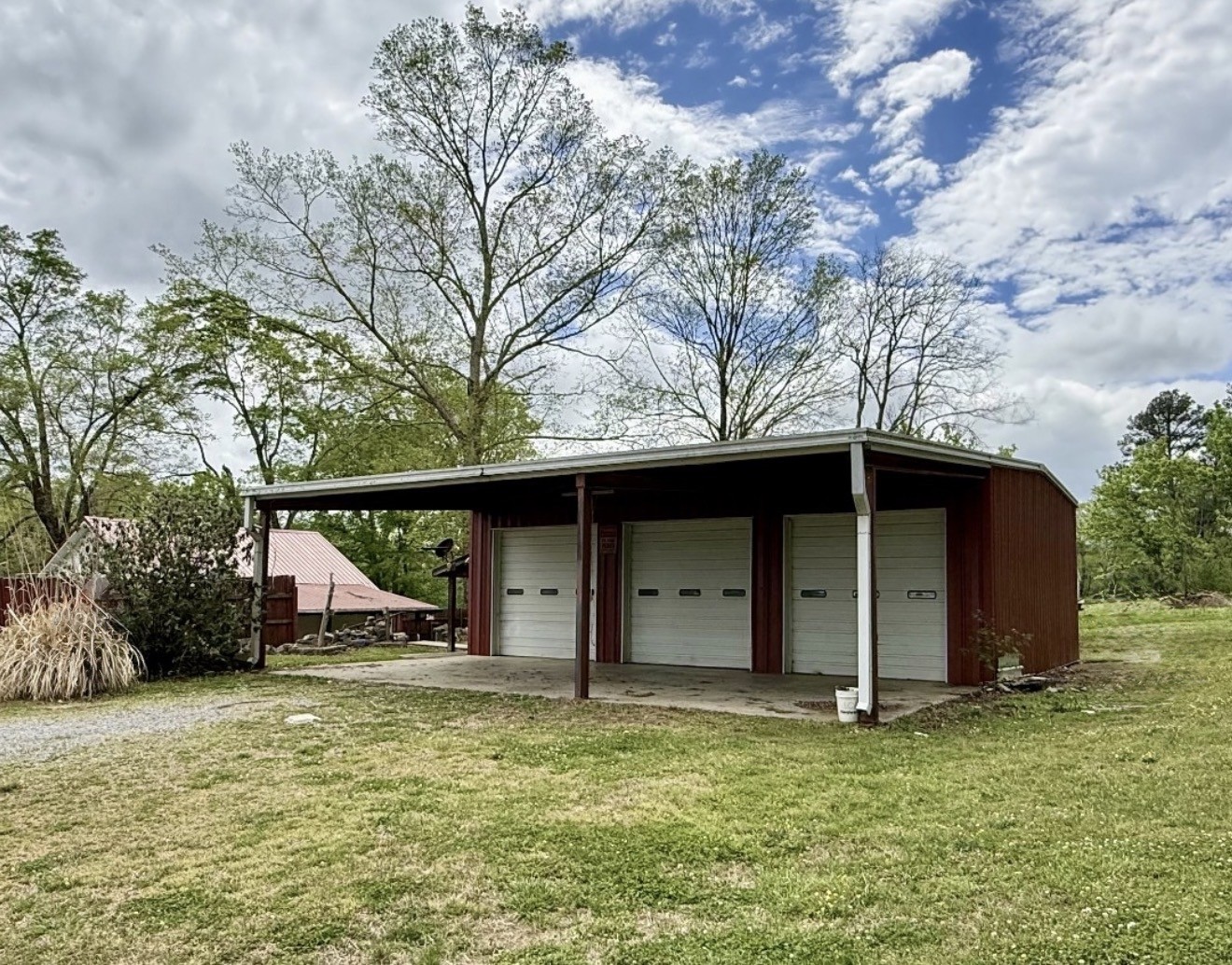 2114 Edgewood Road, Dickson, TN 37055 — photo 2