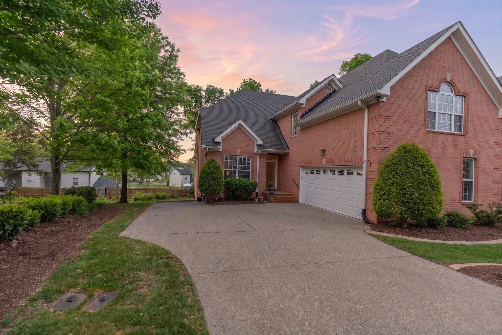 131 Belmont Cir — photo