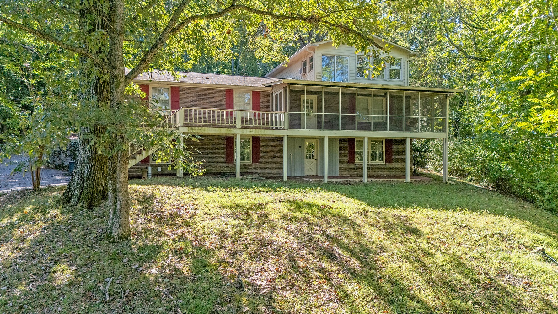 6337 Murray Ln — photo