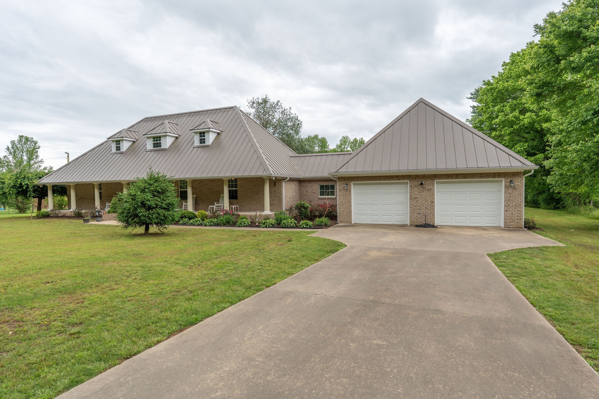 8276 Middle Butler Rd — photo