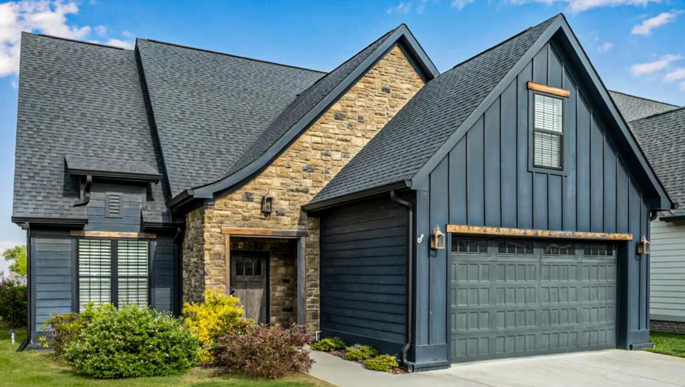 4165 Barnsley Loop — photo