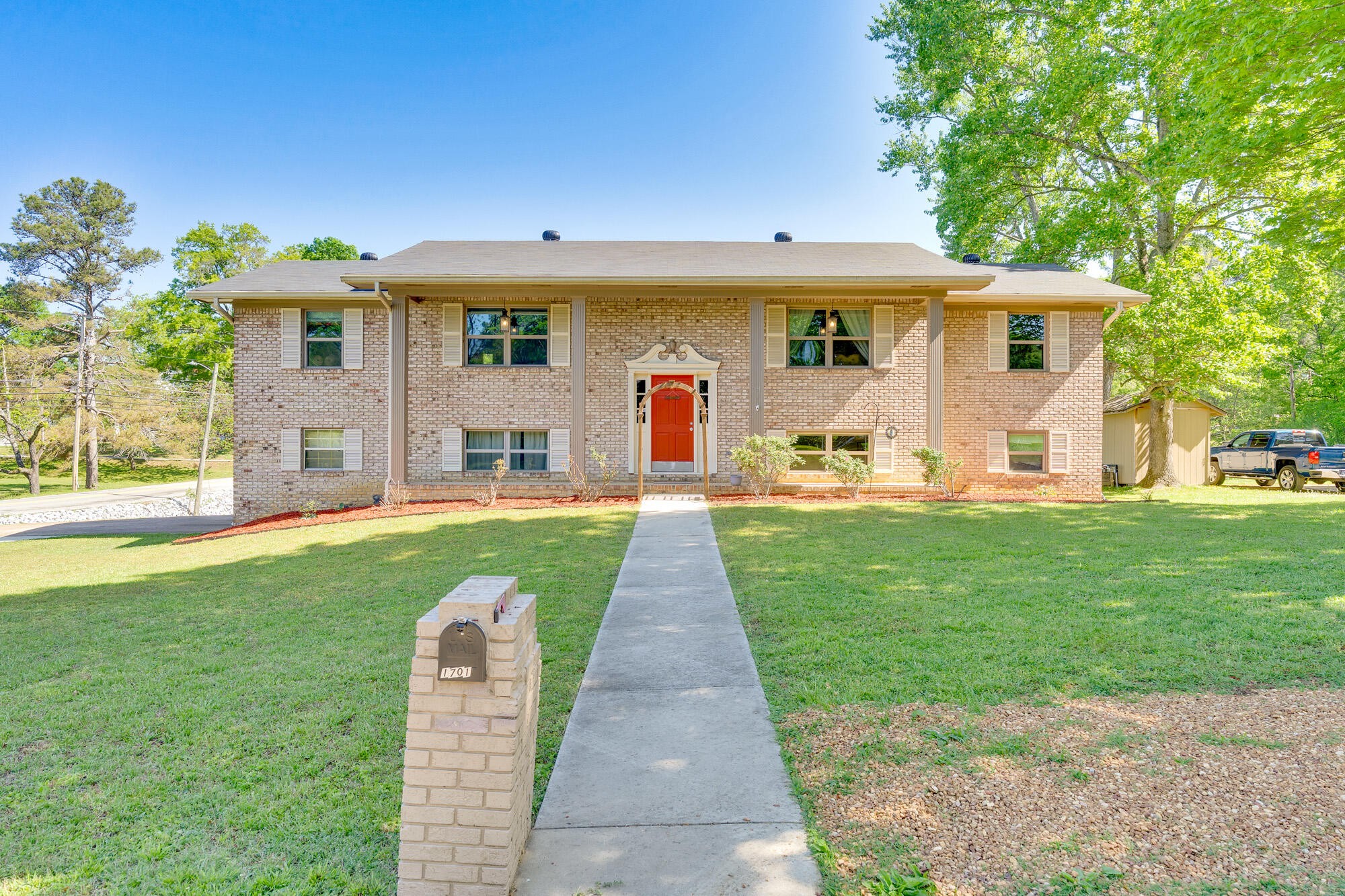 1701 Ray Jo Circle — photo