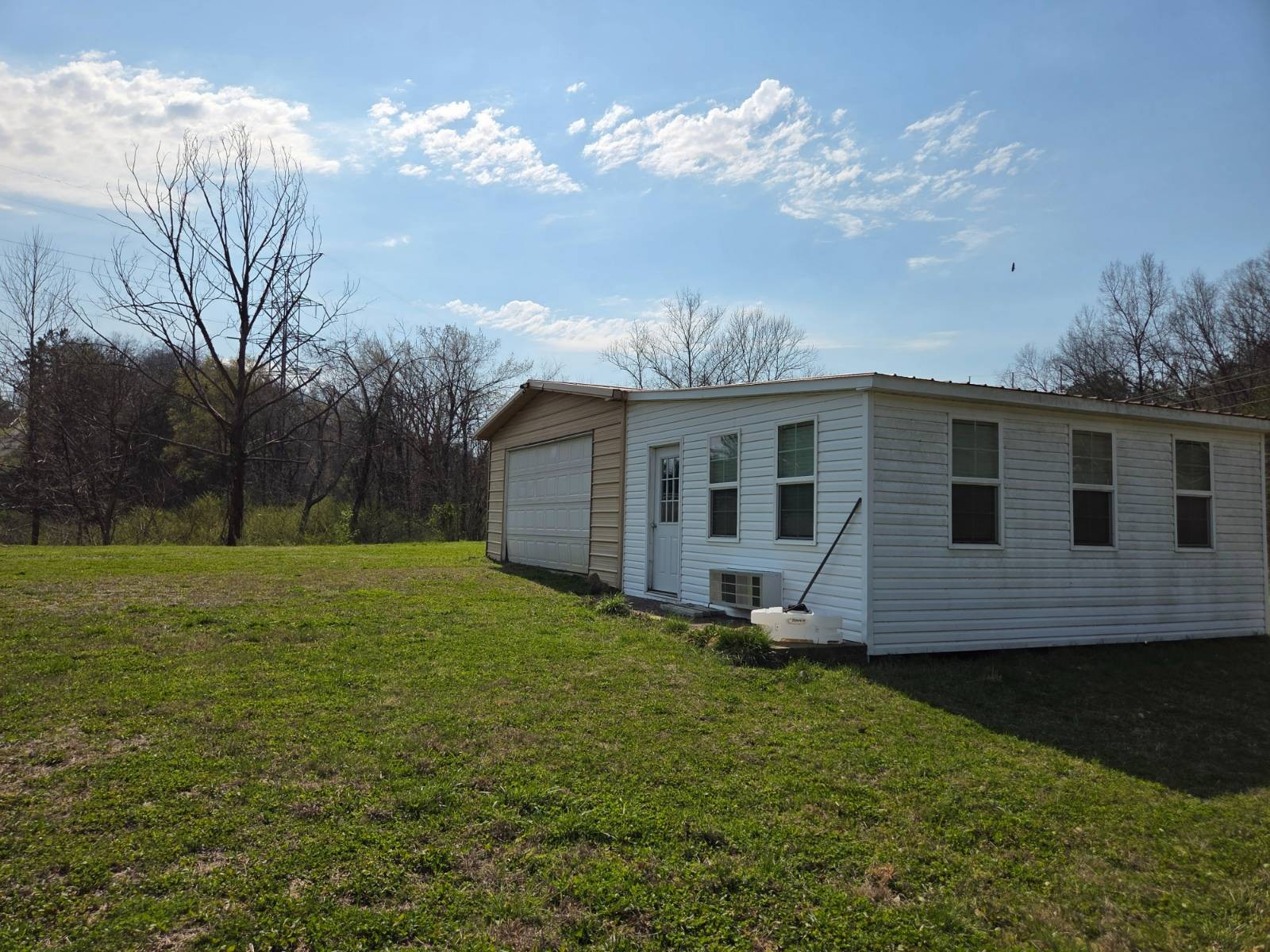 1269 Lawrenceburg Hwy — photo