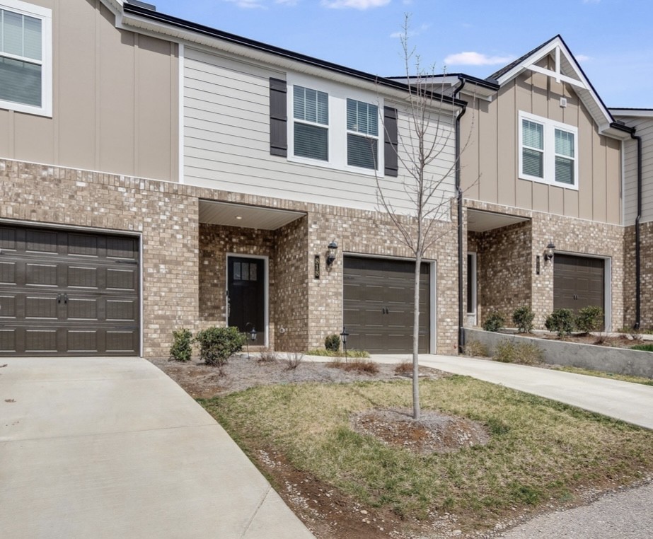 818 Arrington Way — photo