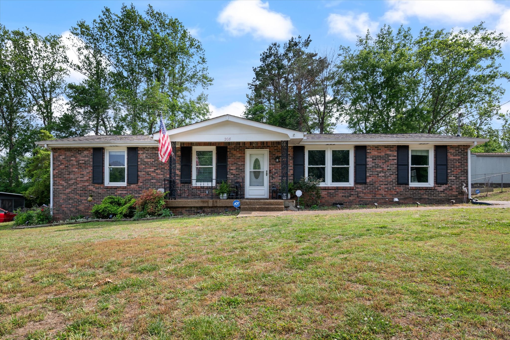 208 Bass Dr — photo