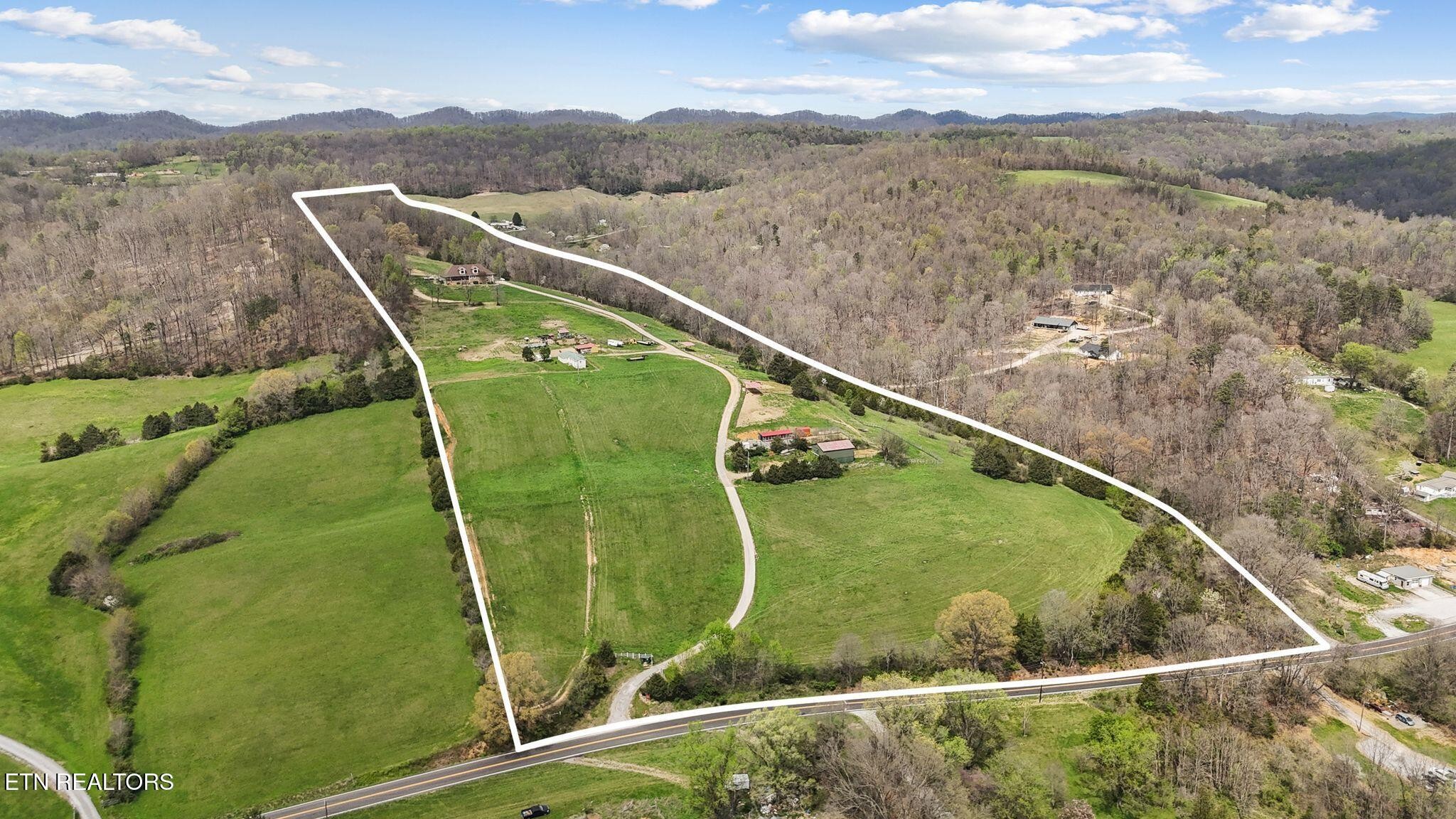741 Clinch Valley Road, Powder Springs, TN 37848 — photo 3