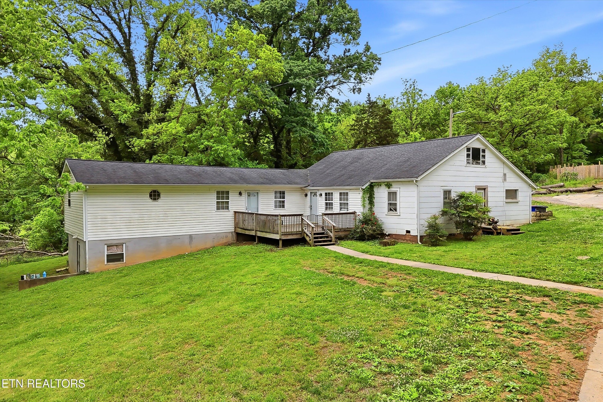 601 N Chilhowee Drive — photo
