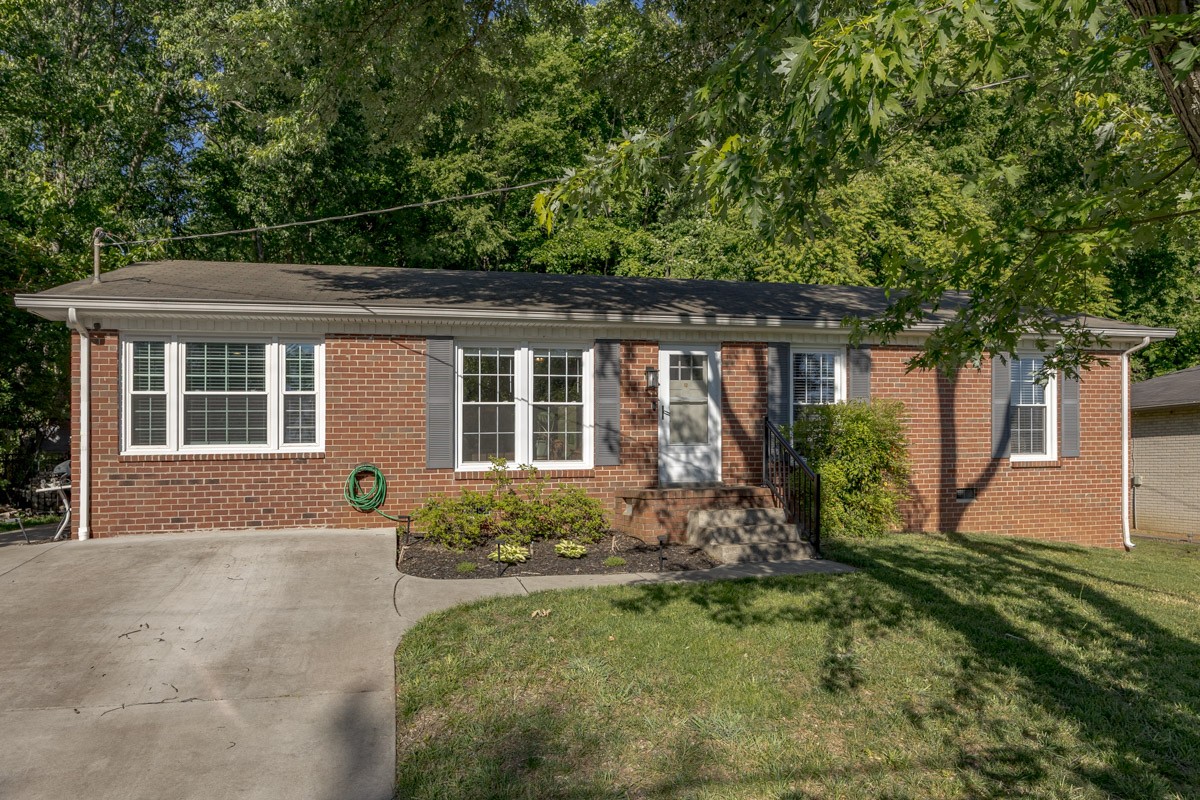 642 Hicks Rd — photo