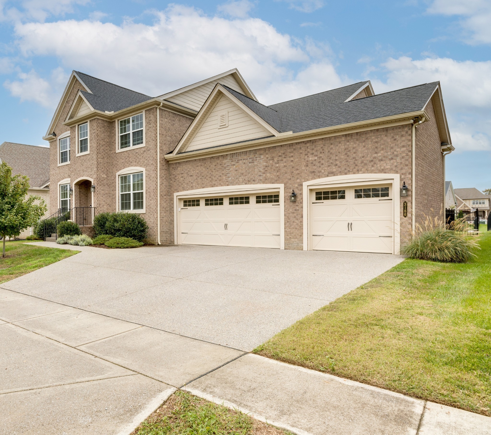 3186 Bradfield Dr — photo