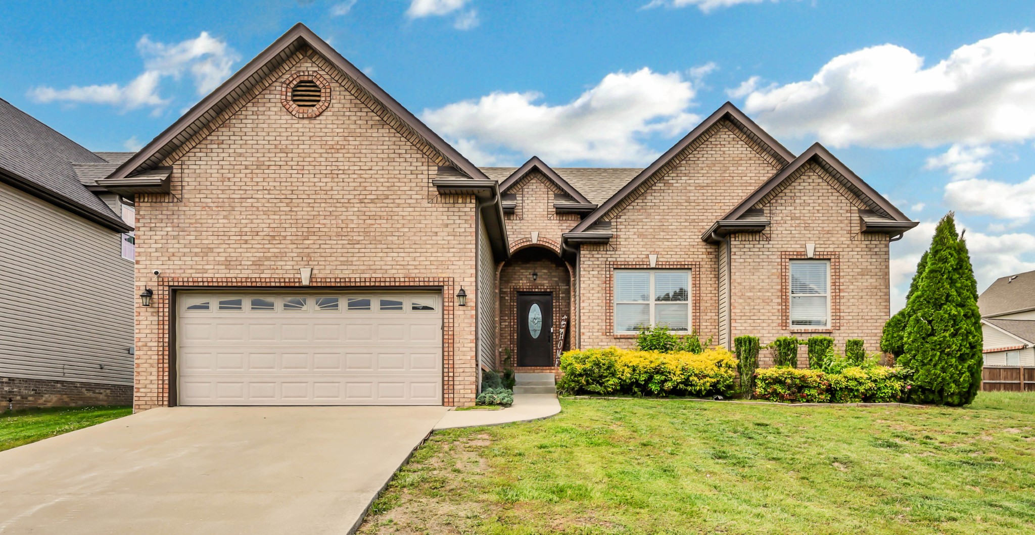 2428 Senseney Dr — photo