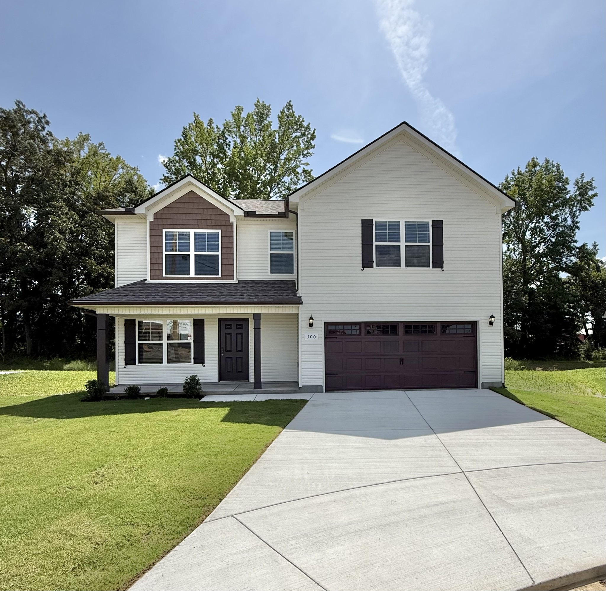 100 Stonehenge Cir — photo