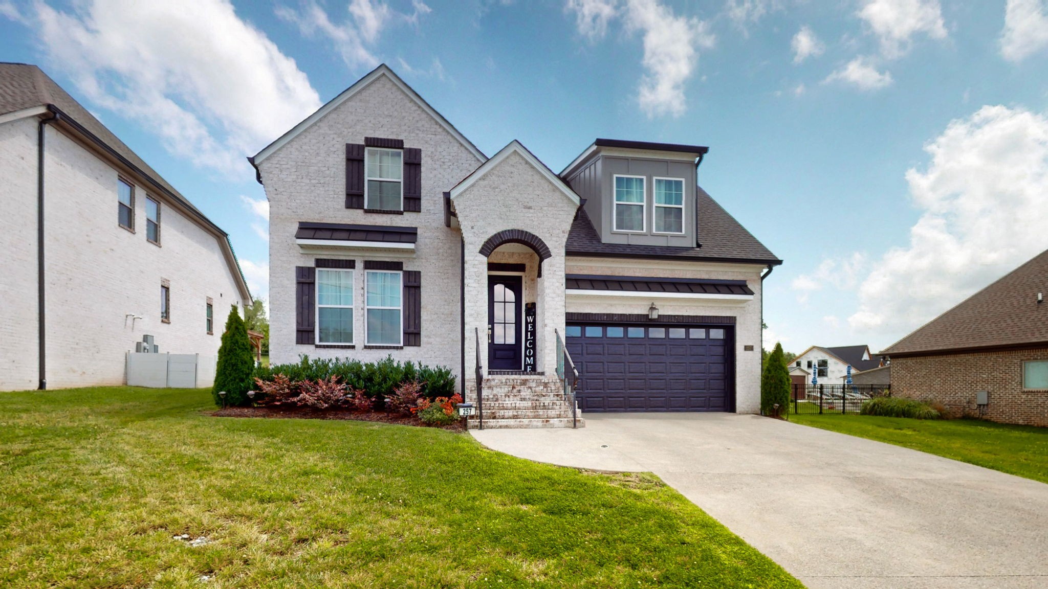 257 Hutch Ct — photo