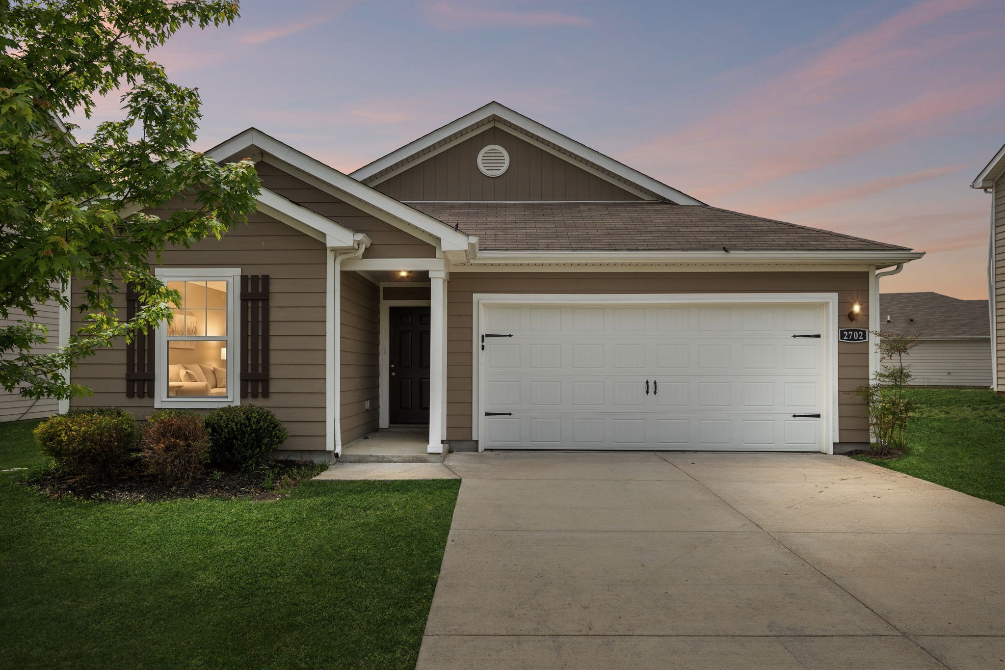 2702 Swarm Ct — photo