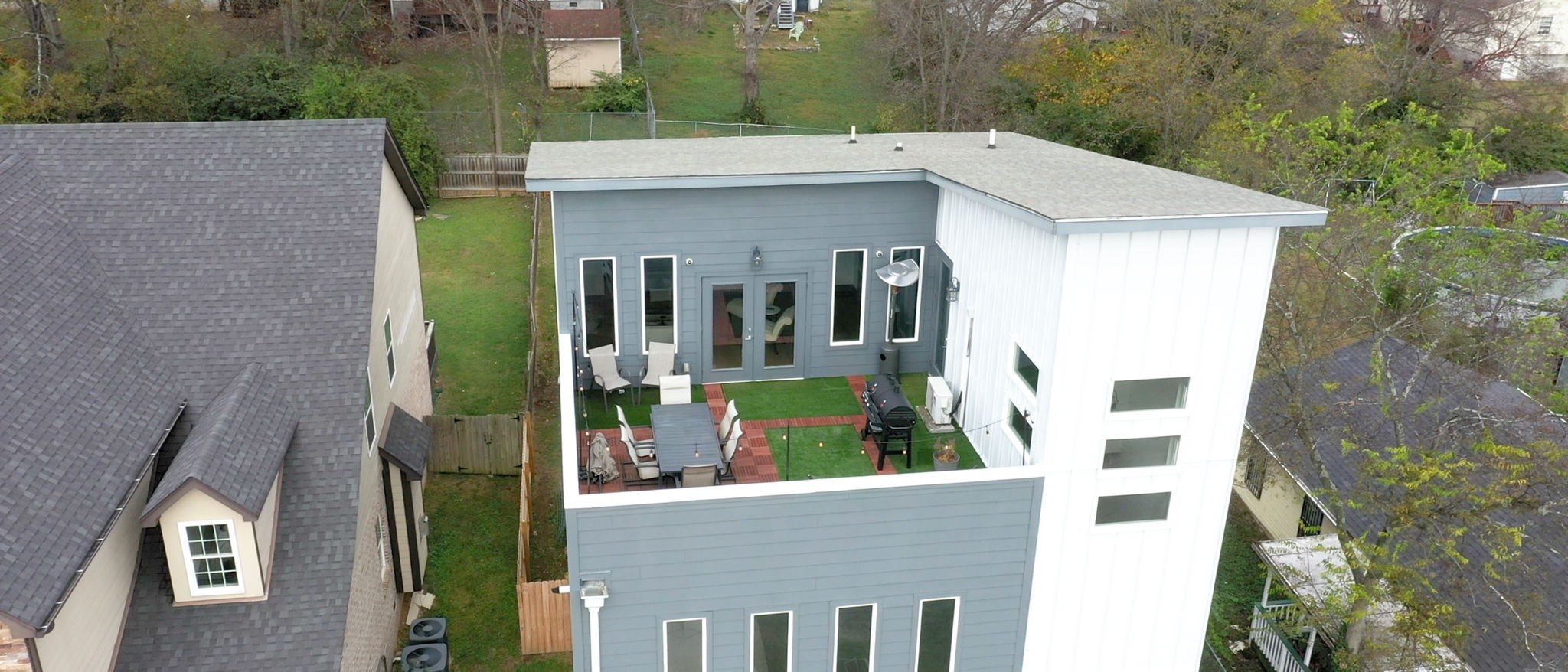 1208 Avondale Cir — photo