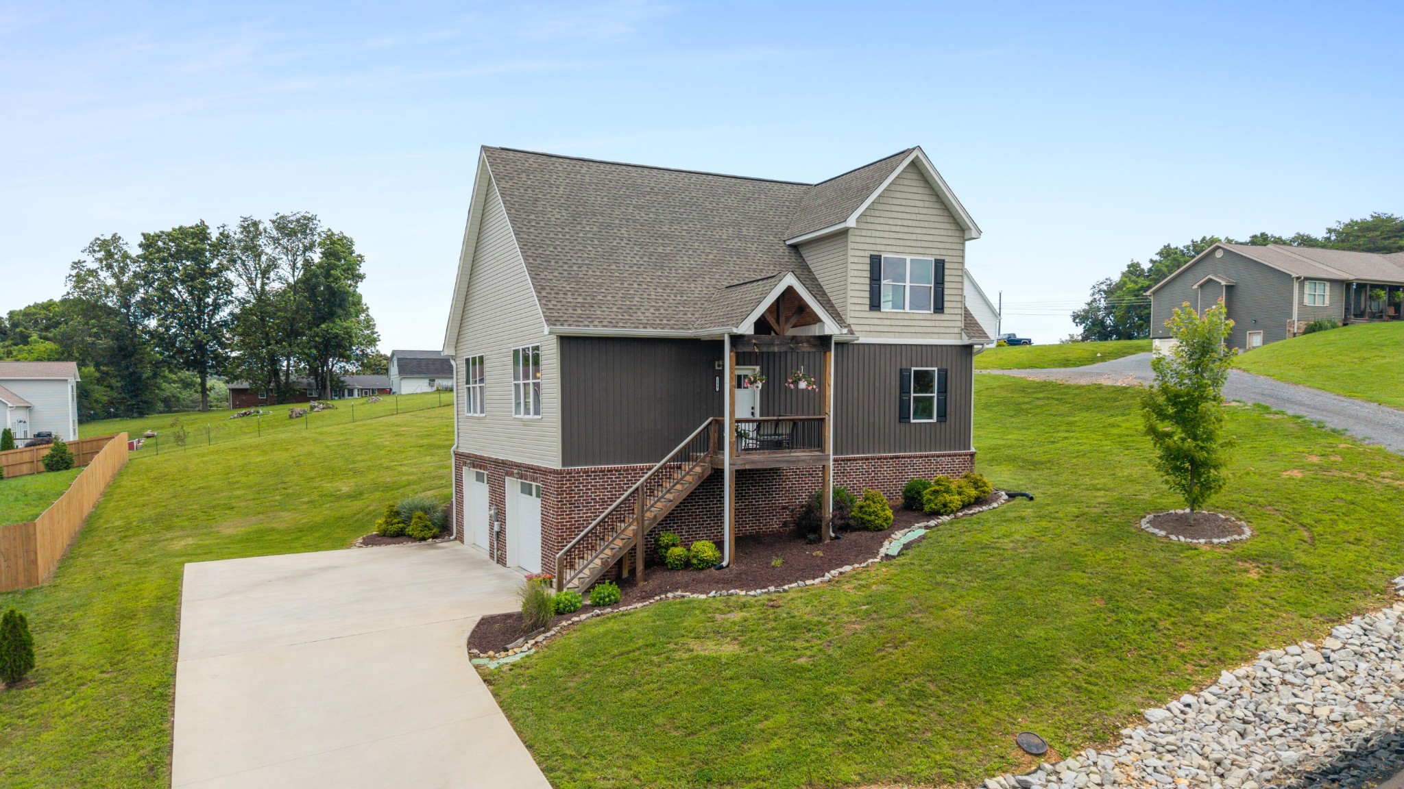 155 Surrey Lane, NE — photo