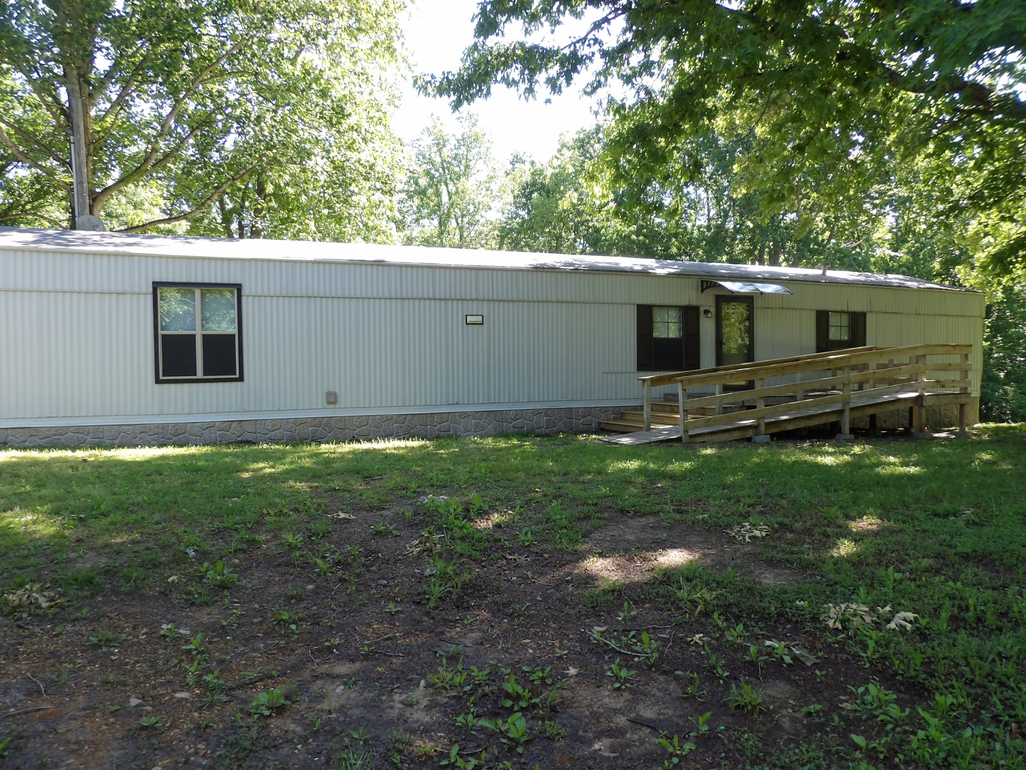 862 Chambers Spring Road, Waverly, TN 37185