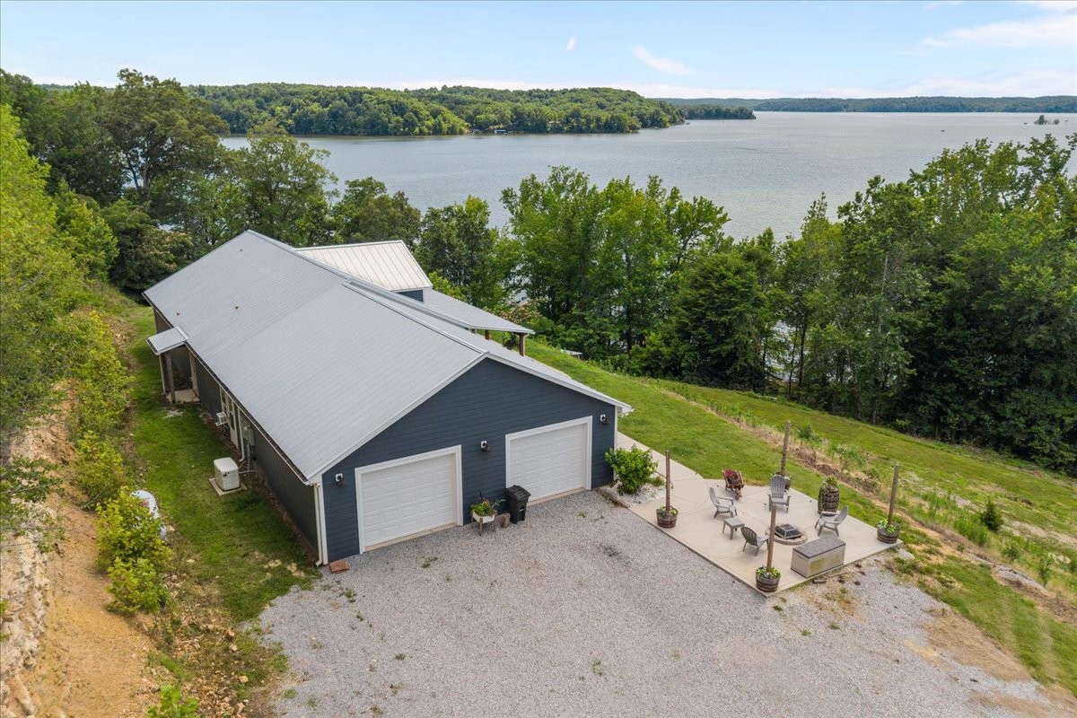 1016 Pointe of View Ln — photo