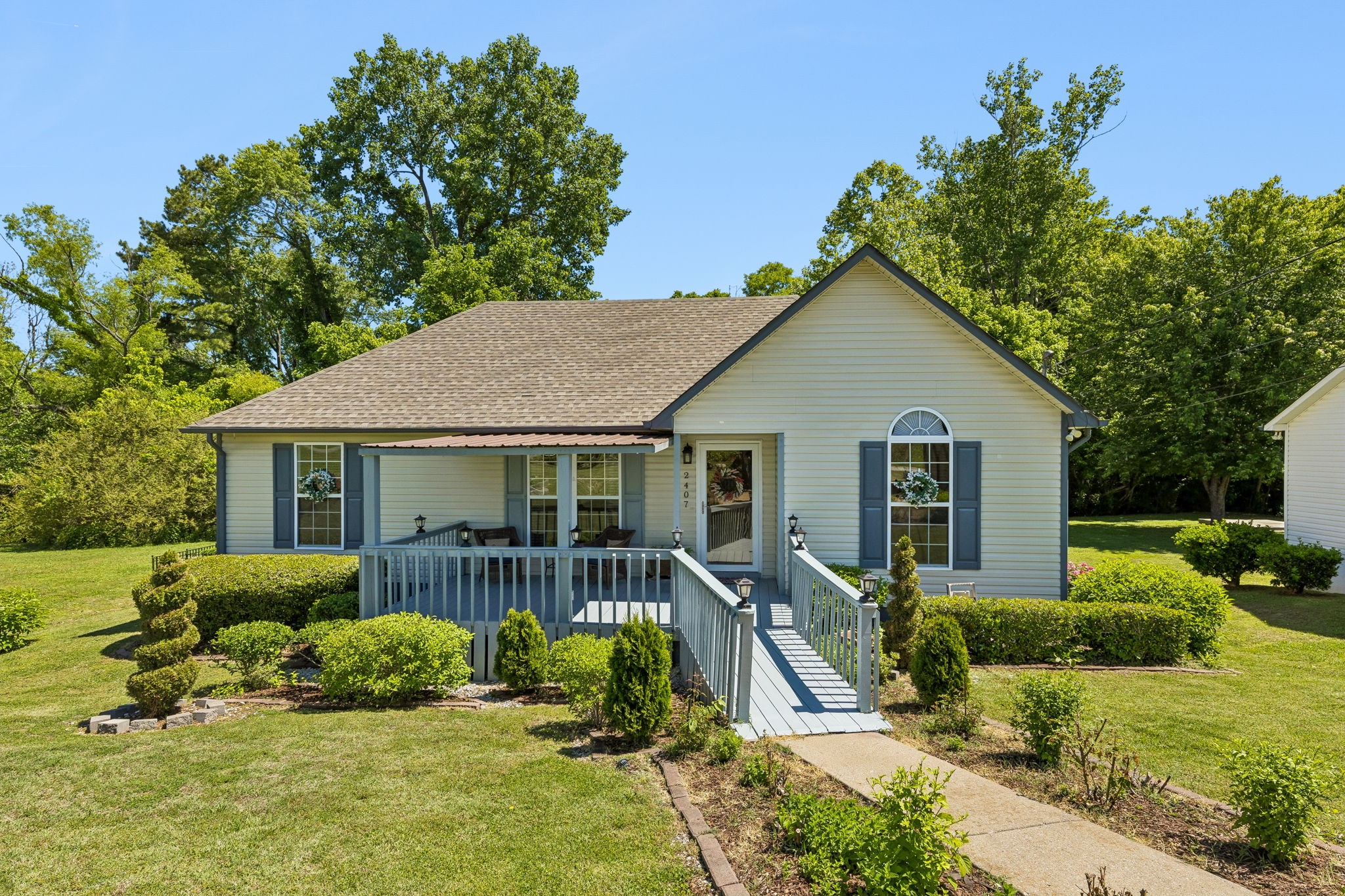 2407 Keith Dr — photo