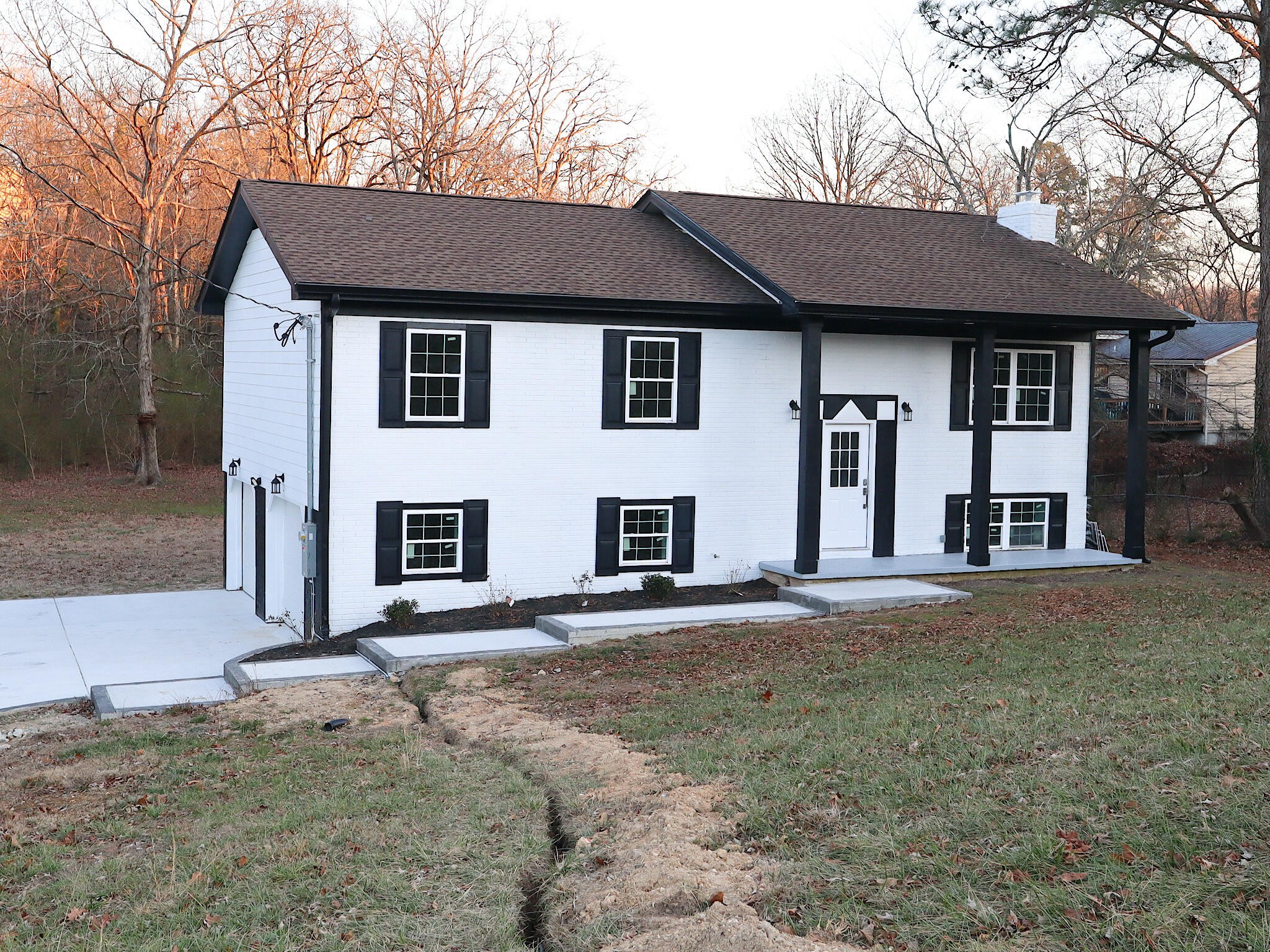 2512 Maplewood Drive — photo