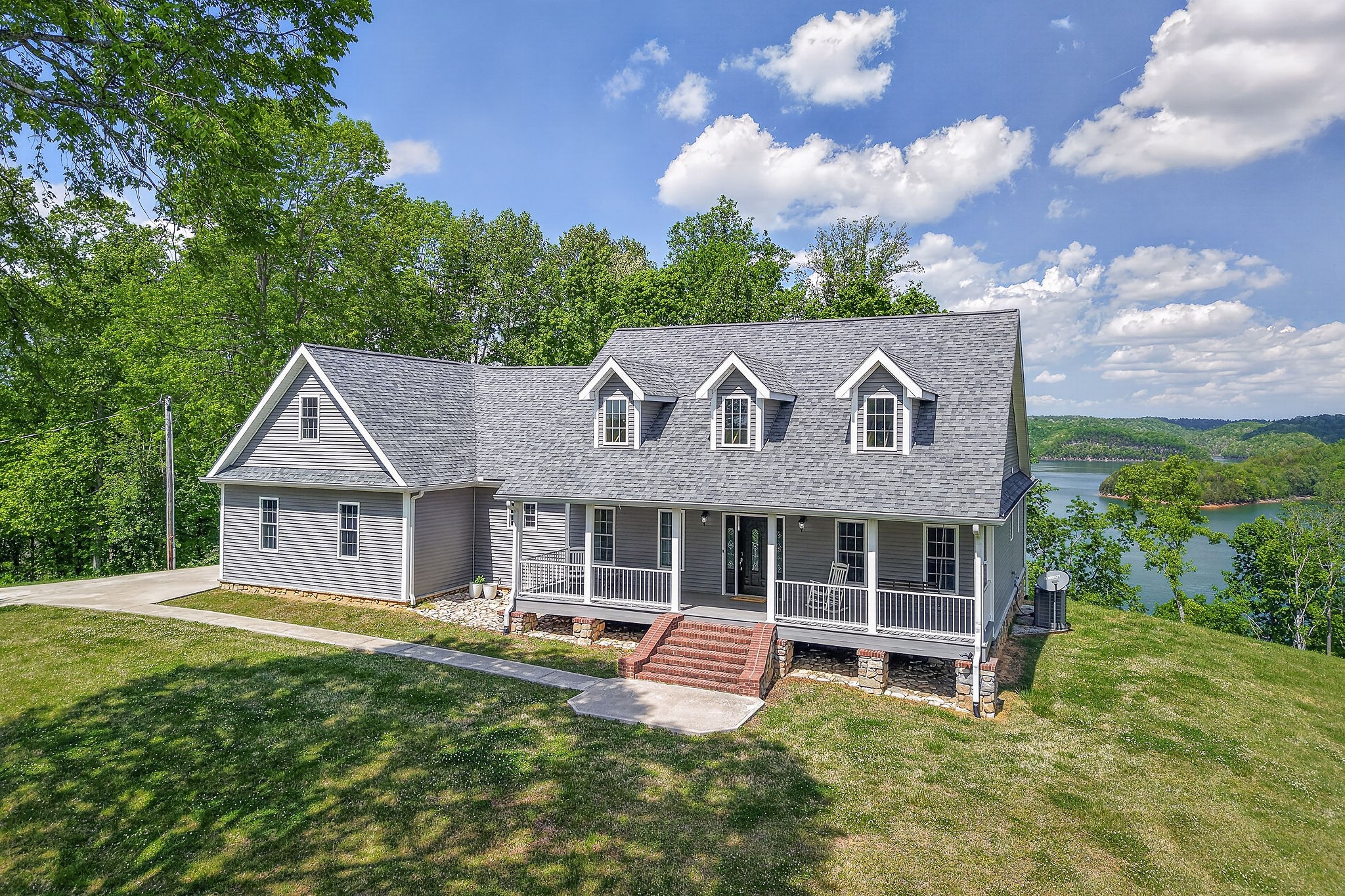 487 Cedar Hill Rd — photo