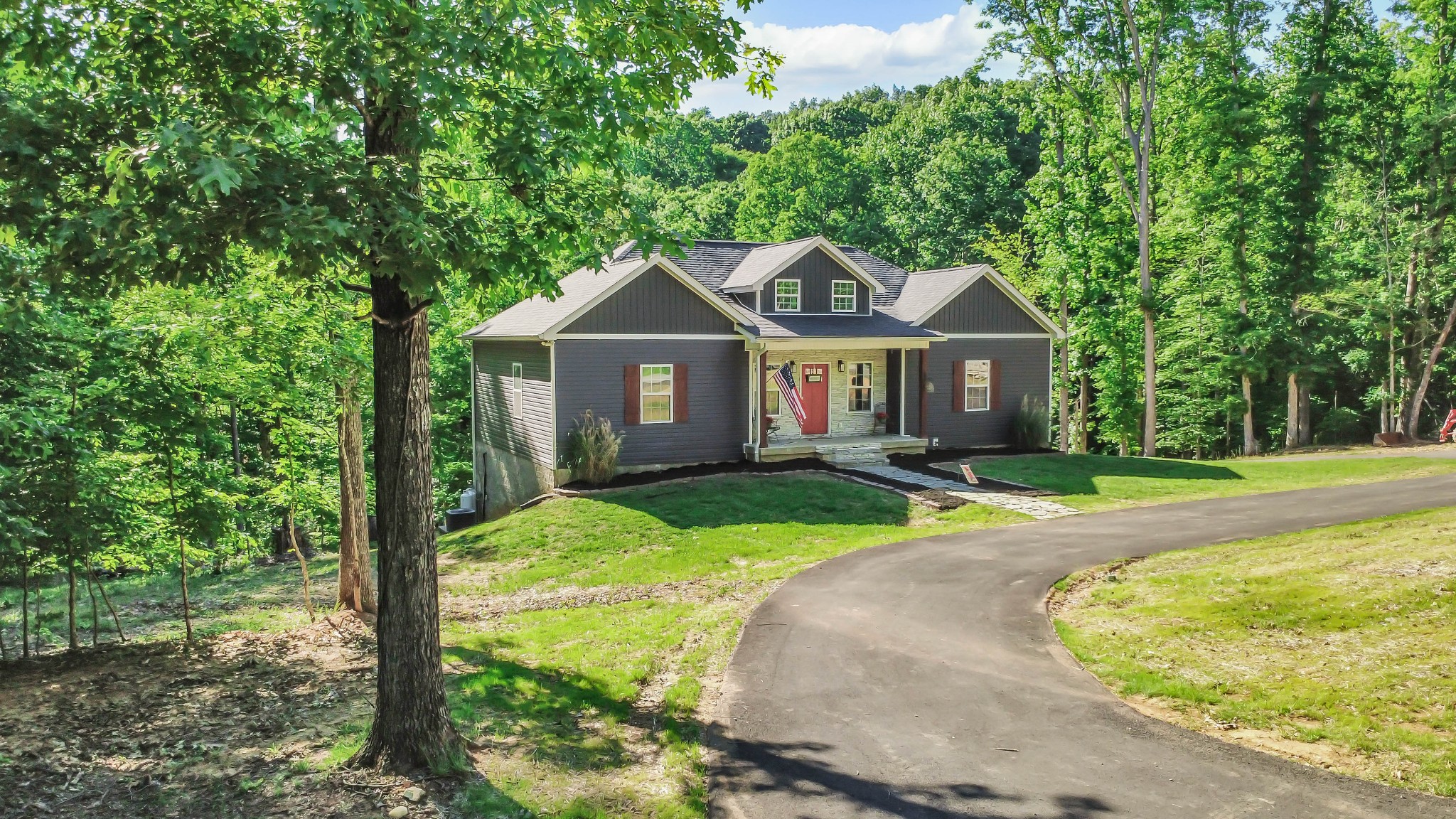 407 Summerfield Dr — photo