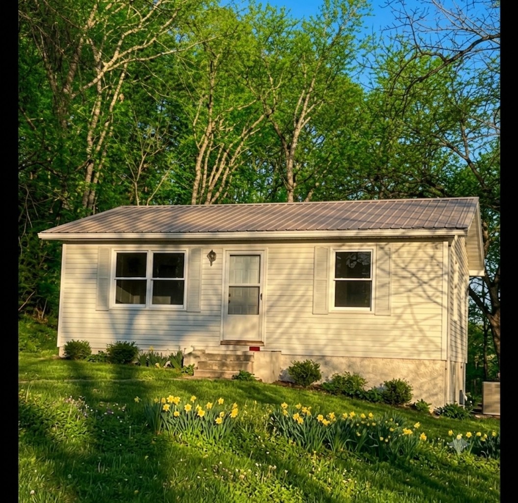 326 Clifton Tpke — photo