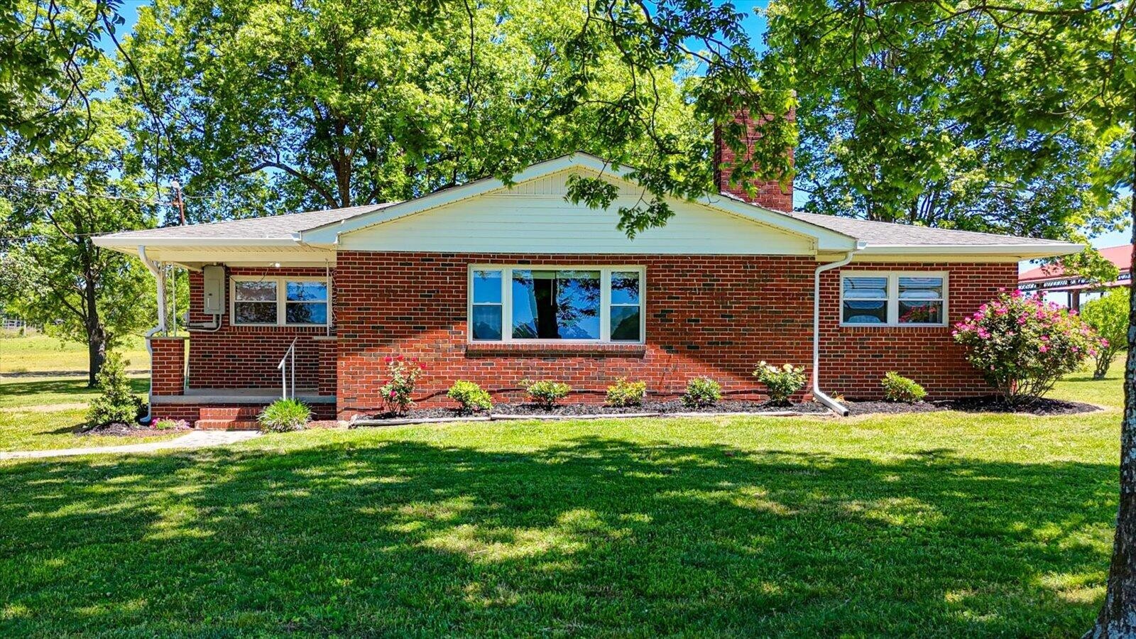 181 Mantooth Road, SE — photo