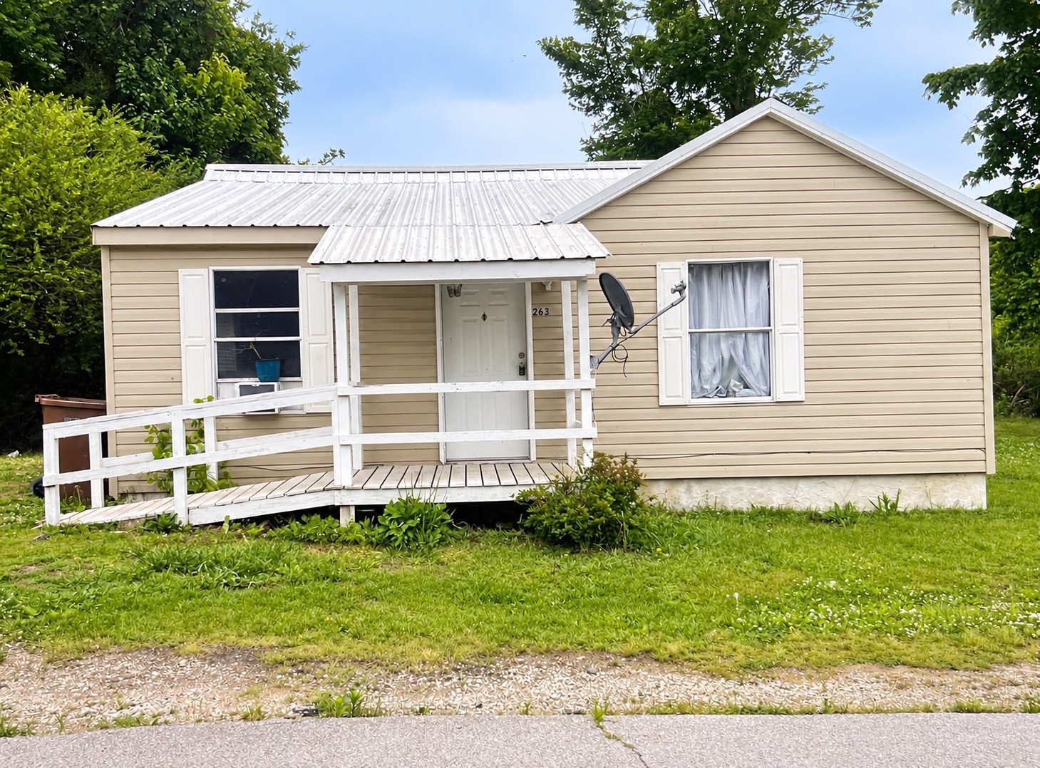 263 Reeves Street, Lexington, TN 38351