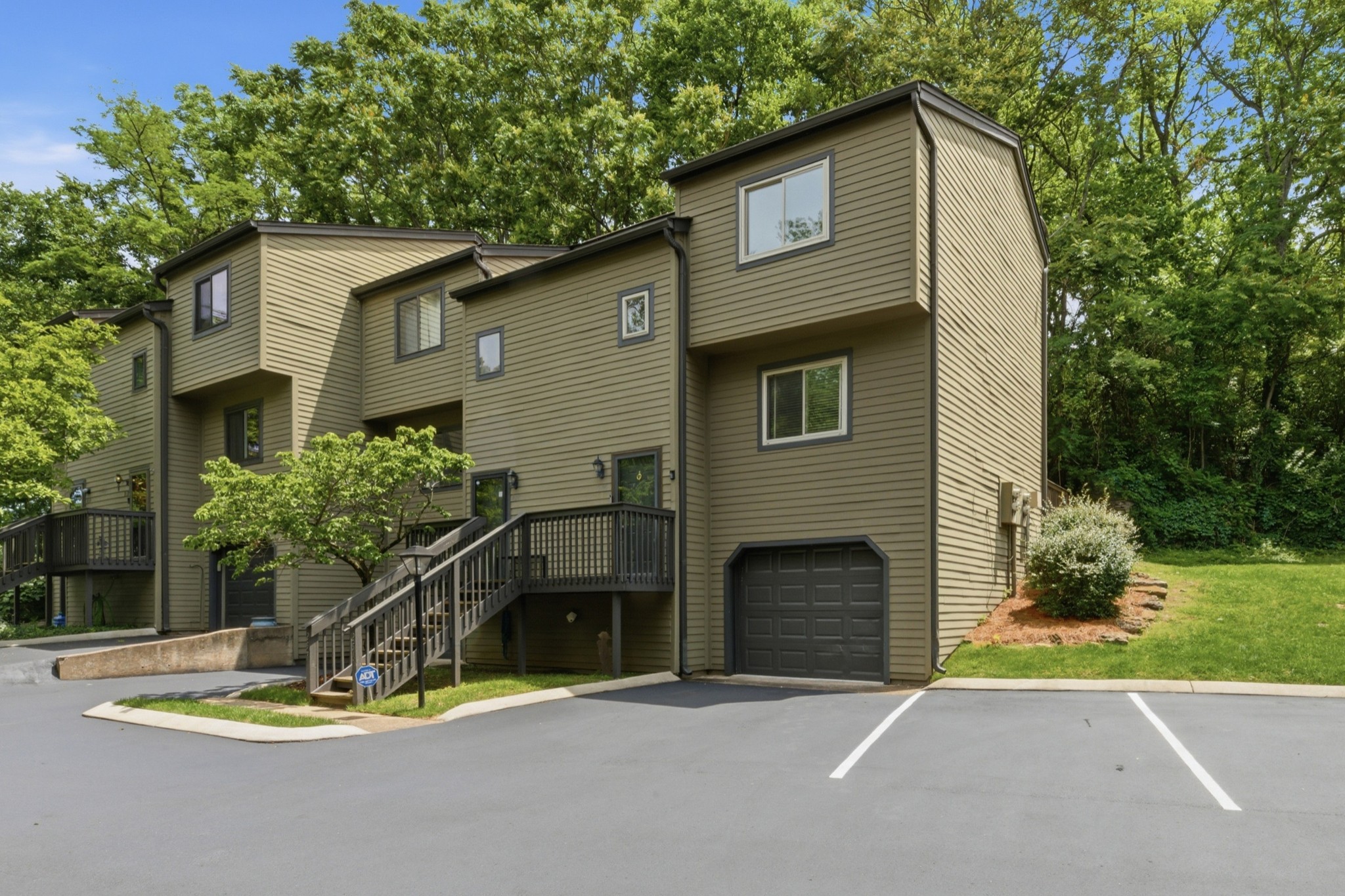 256 Summit Ridge Drive — photo
