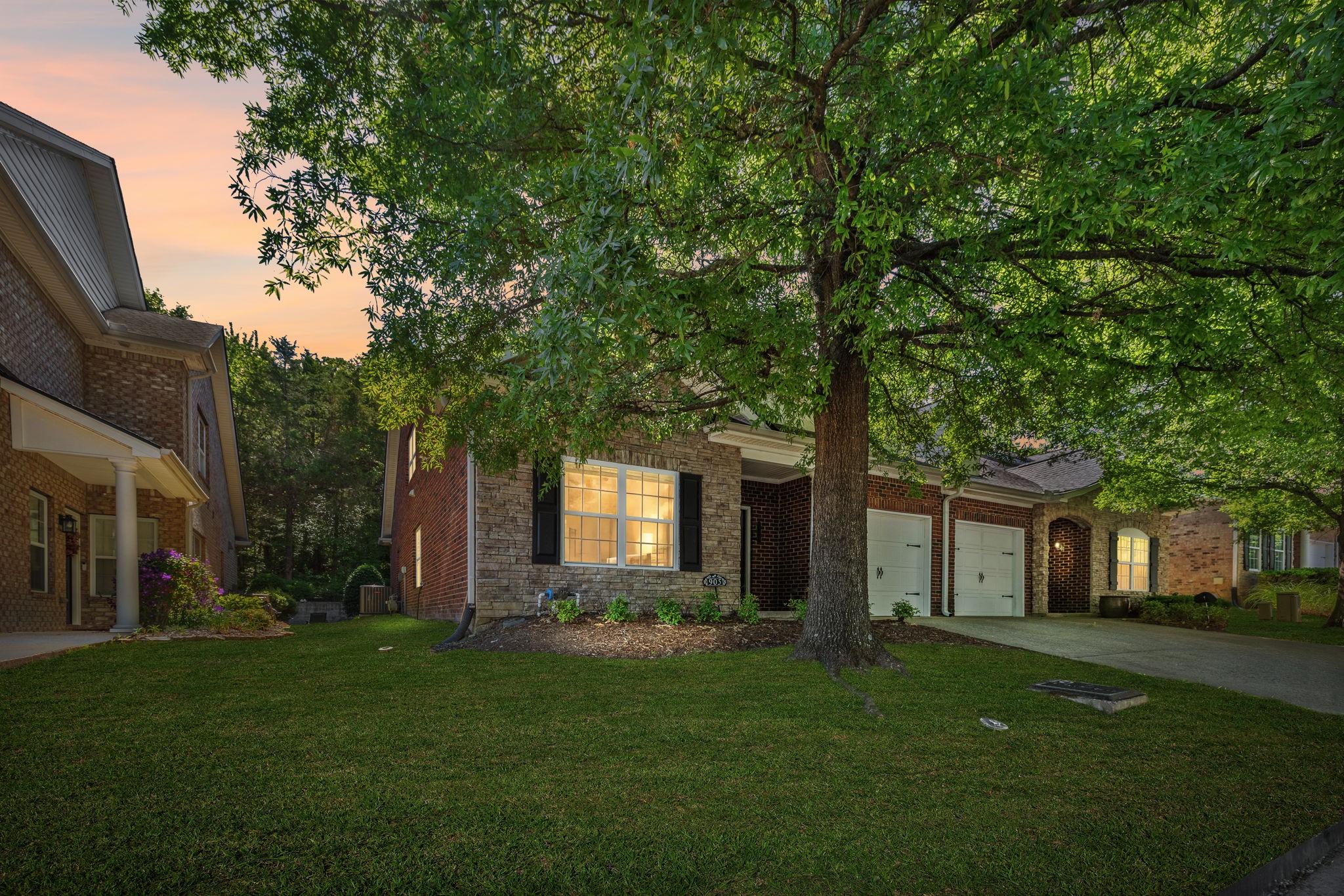 905 Catlow Ct — photo