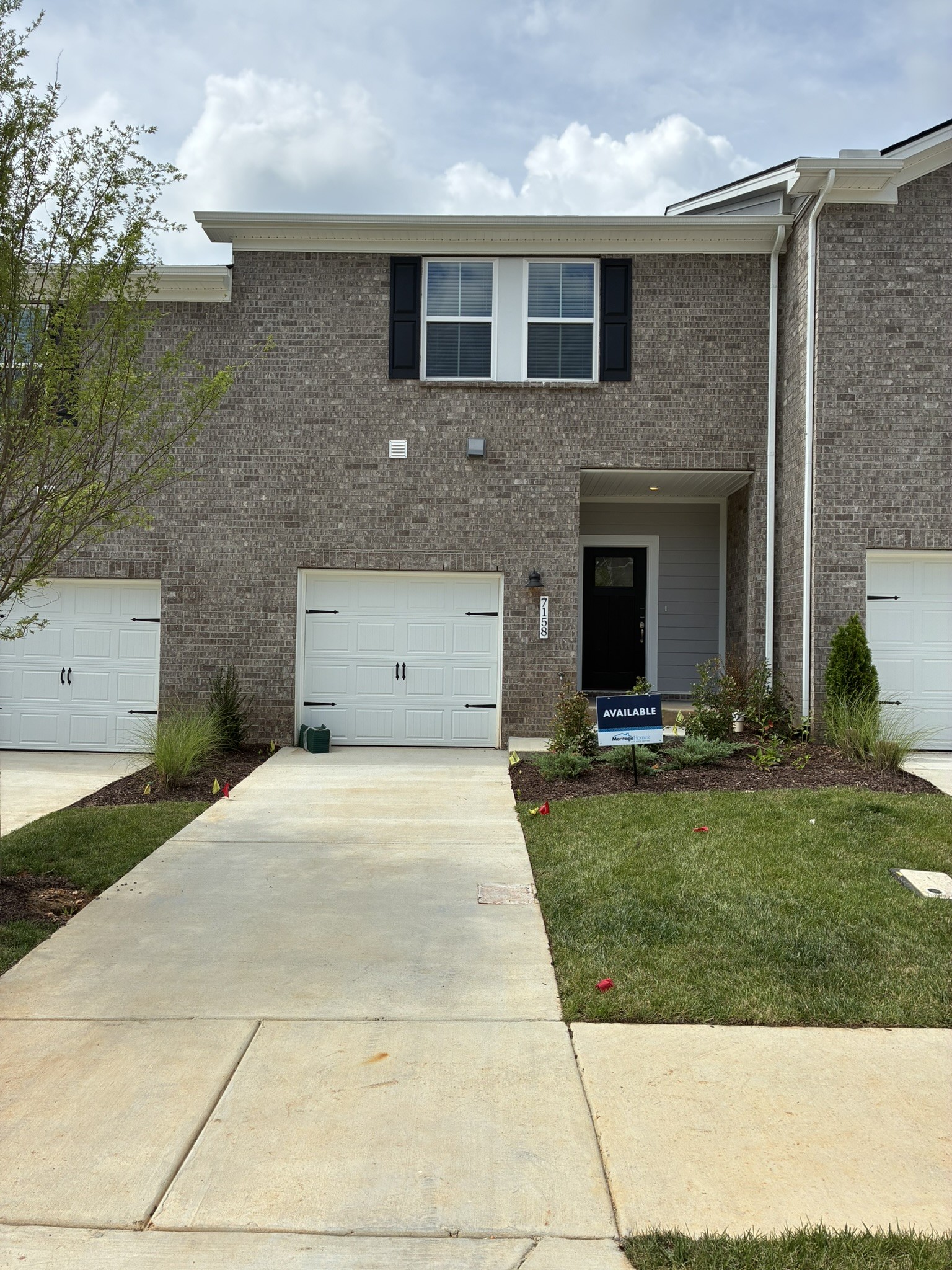 7158 Cedarcrest Ln — photo