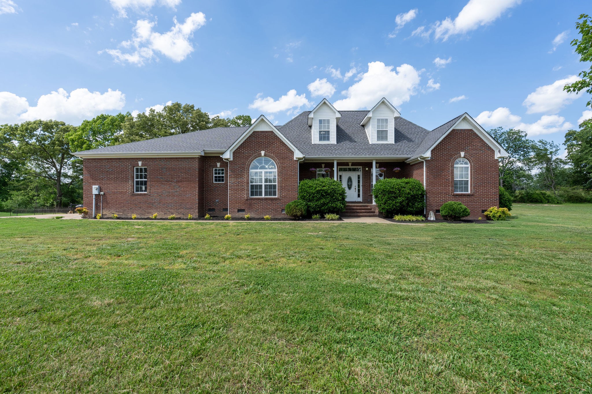 387 Center Point Dr — photo