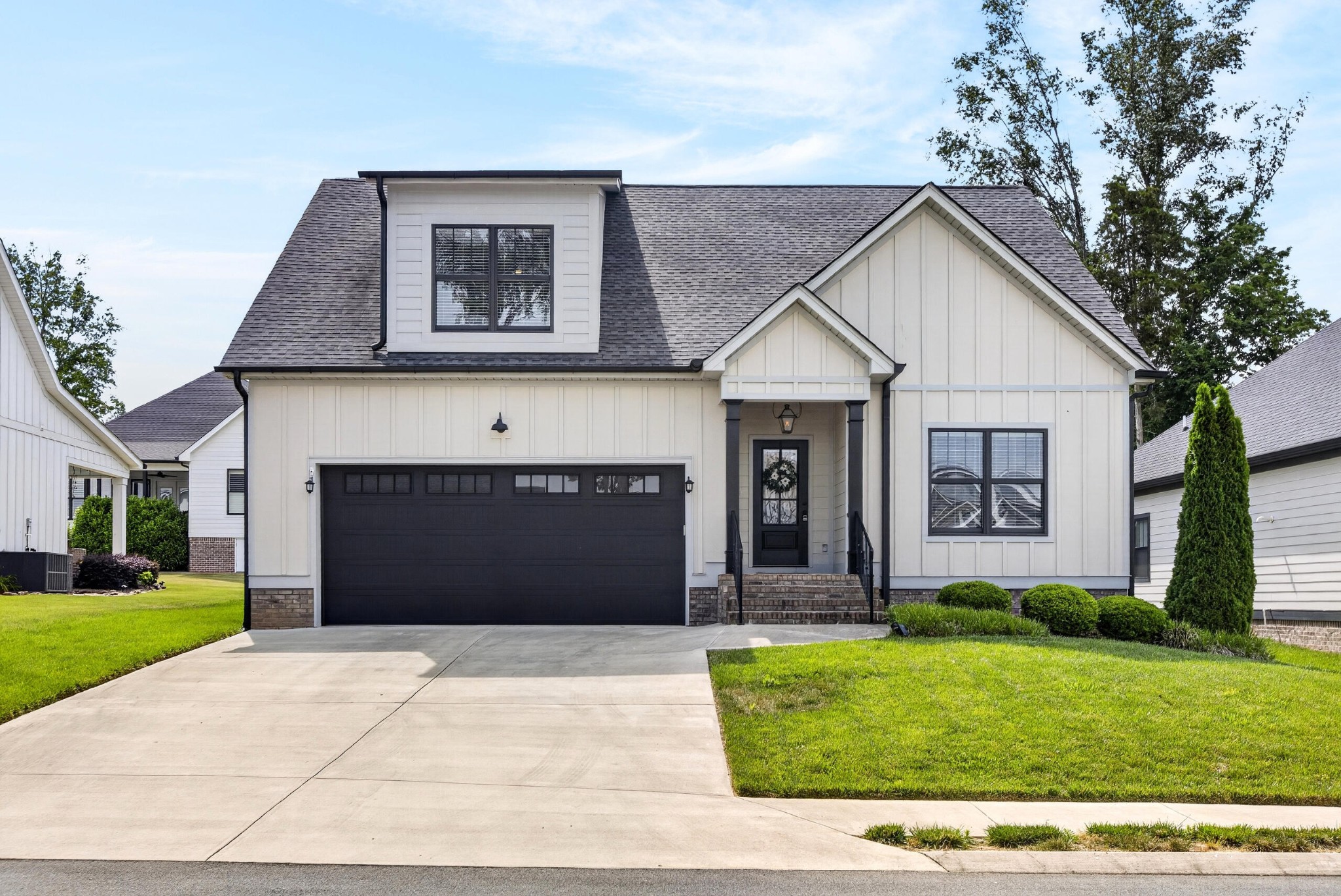 5025 Grove Park Court, NE — photo