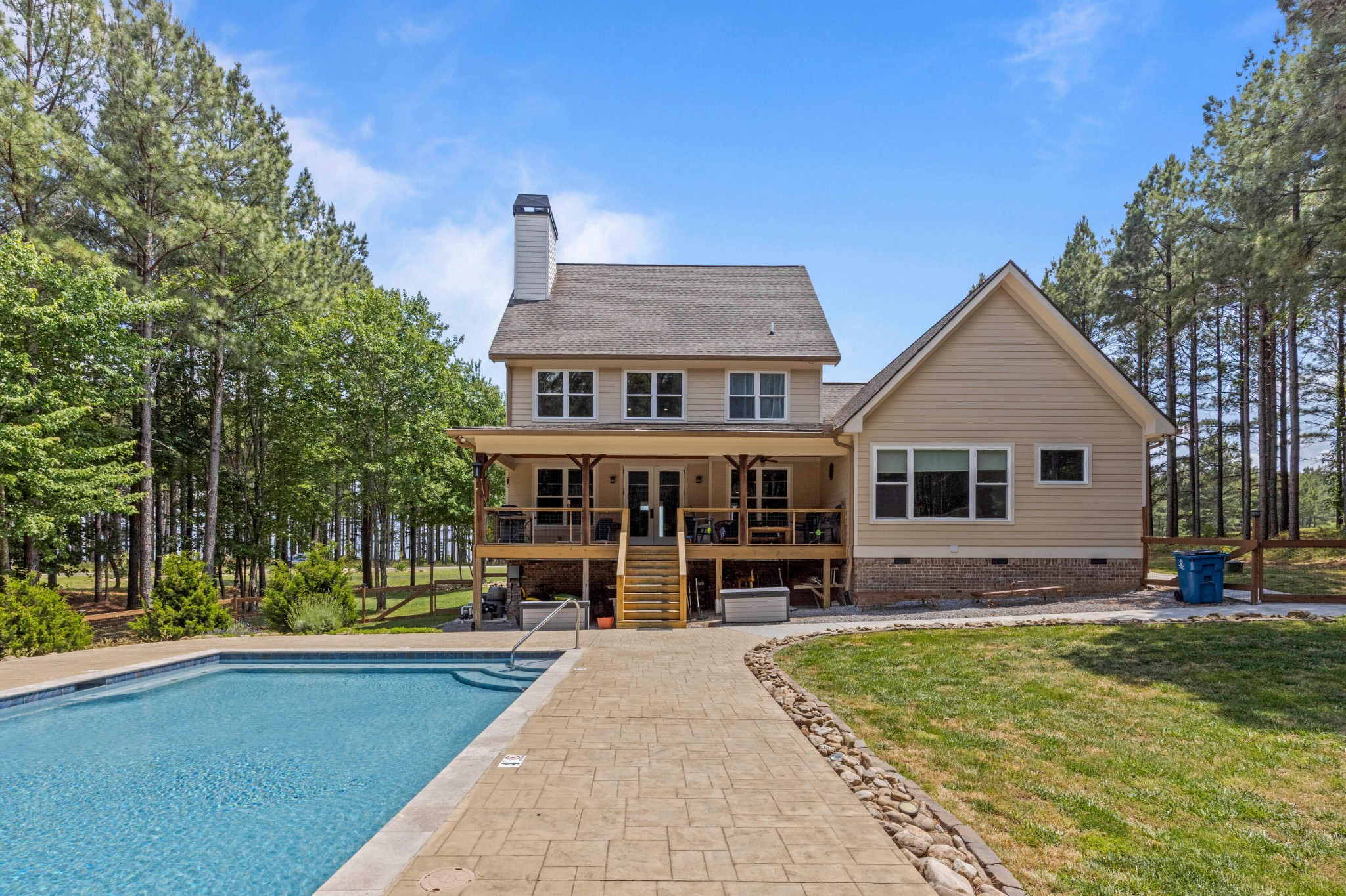 2485 River Bluffs Drive — photo