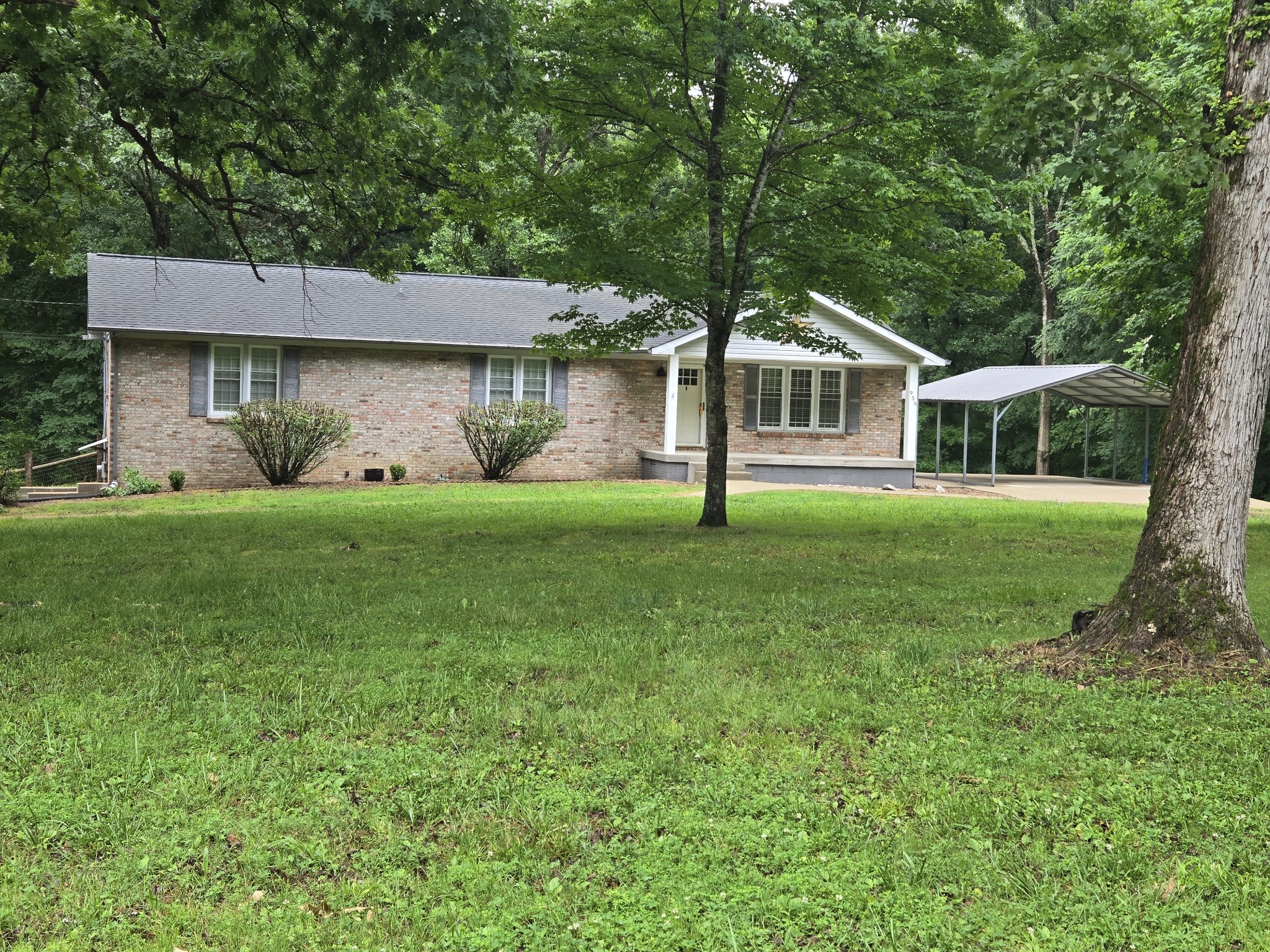 955 Dogwood Dr — photo