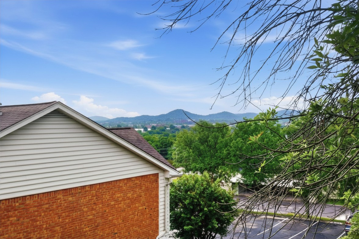 1604 Brentwood Pointe — photo