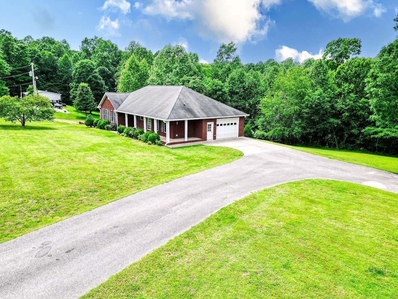 868 Arlington Ridge Rd — photo