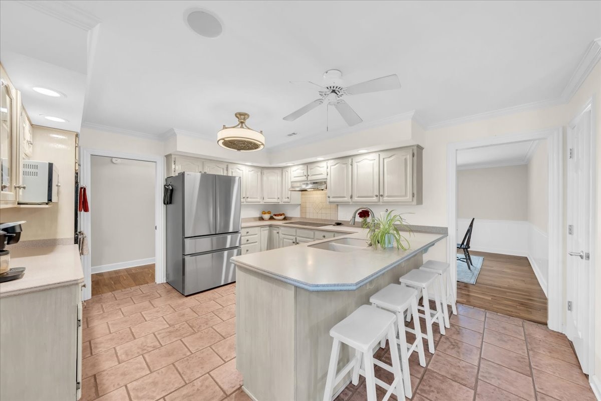 311 Mayfield Dr — photo