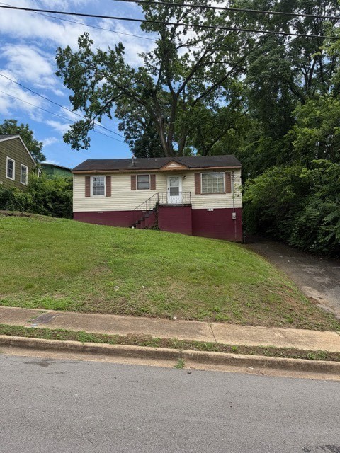 704 Glenview Dr, E — photo