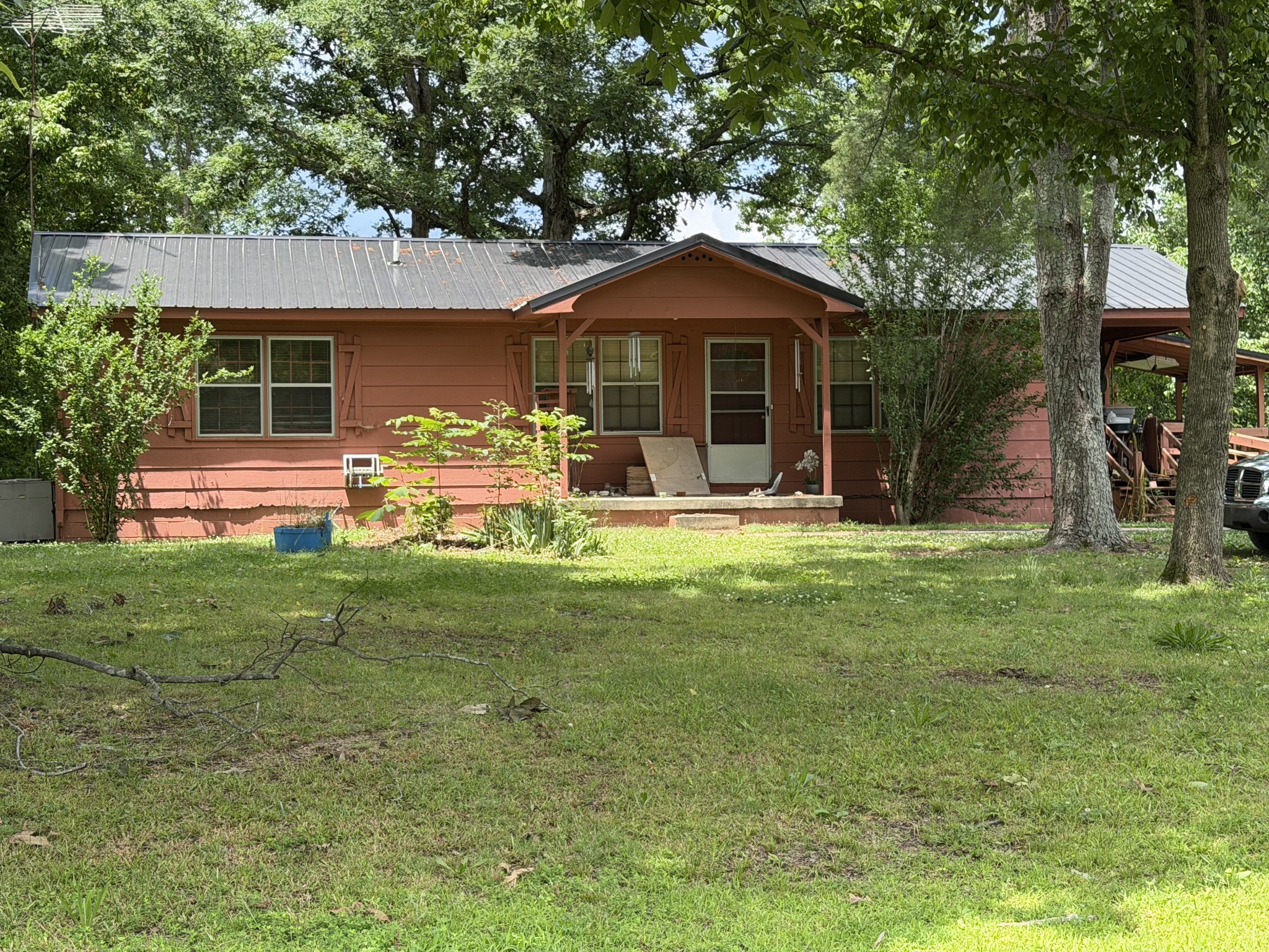 370 Ridge Road, Belvidere, TN 37306