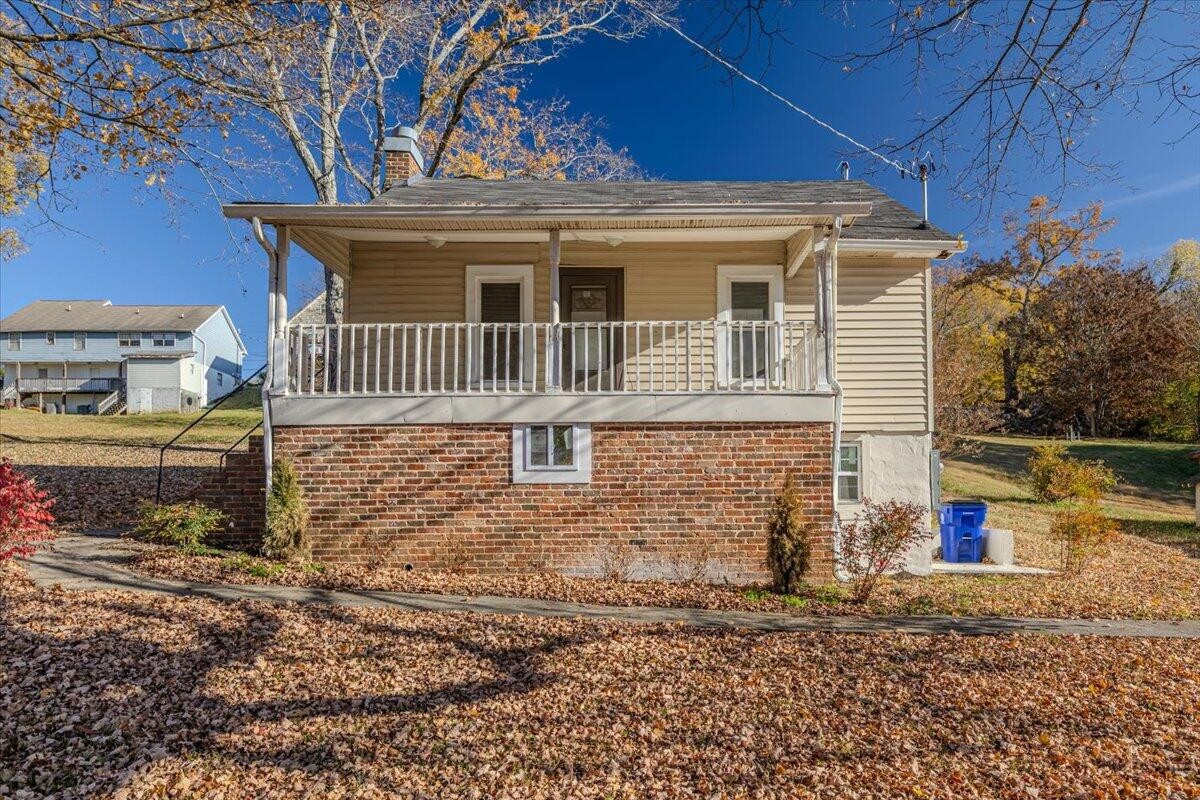 709 Westover Drive, SW — photo