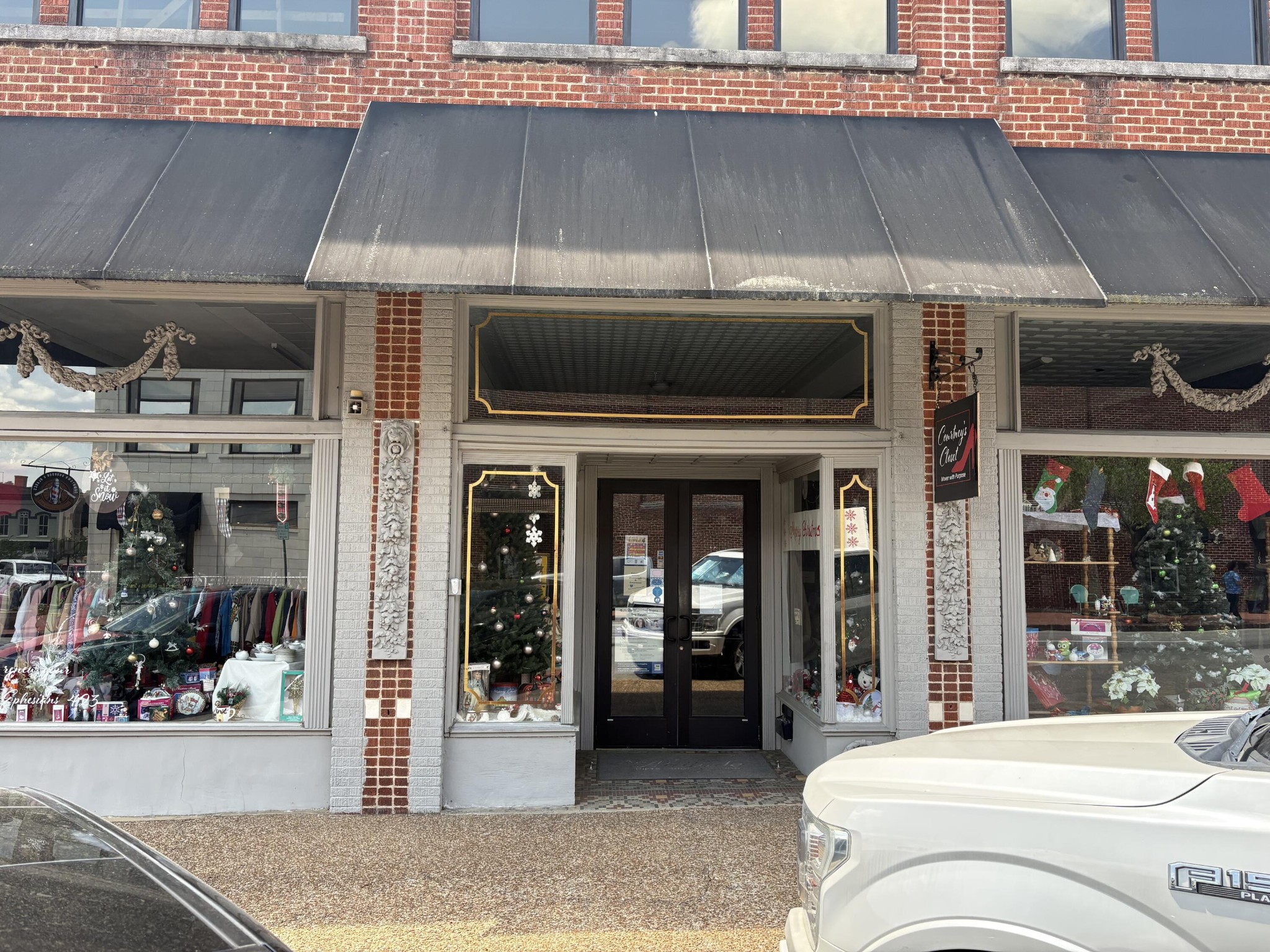 102 N White Street — photo