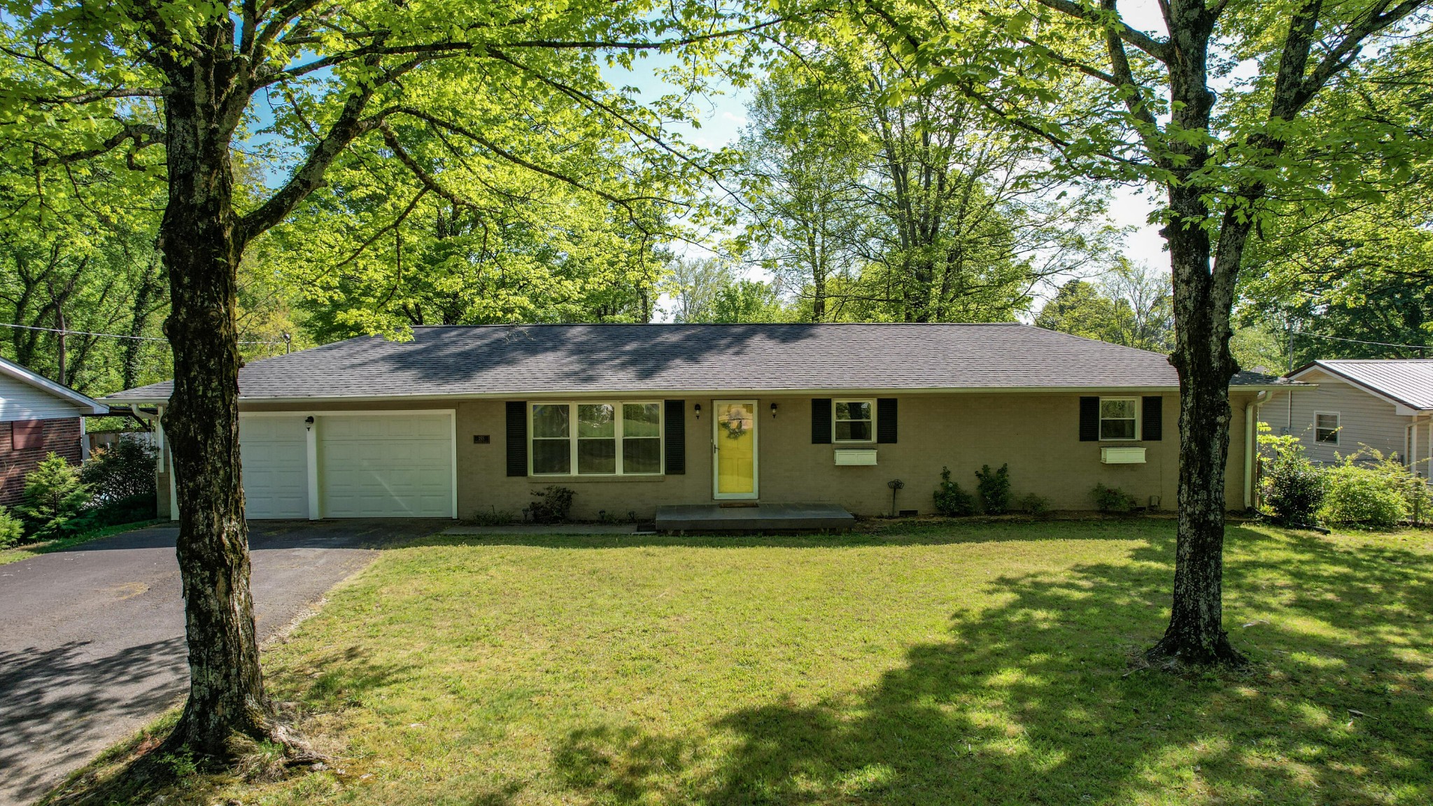 355 Mohawk Drive, NW — photo