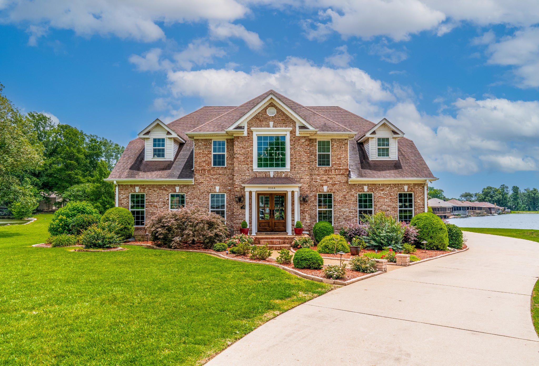 2164 Fairway Dr — photo