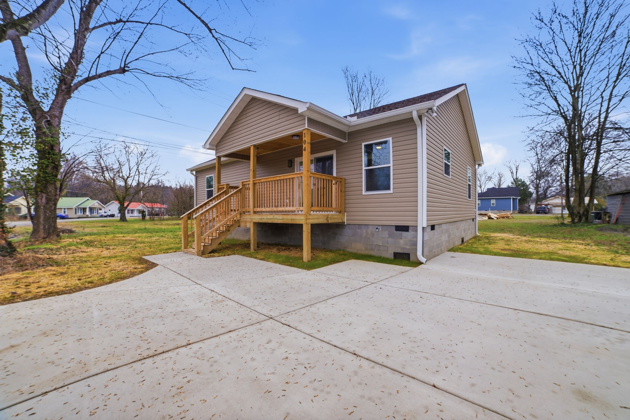 104 Fairground Dr — photo