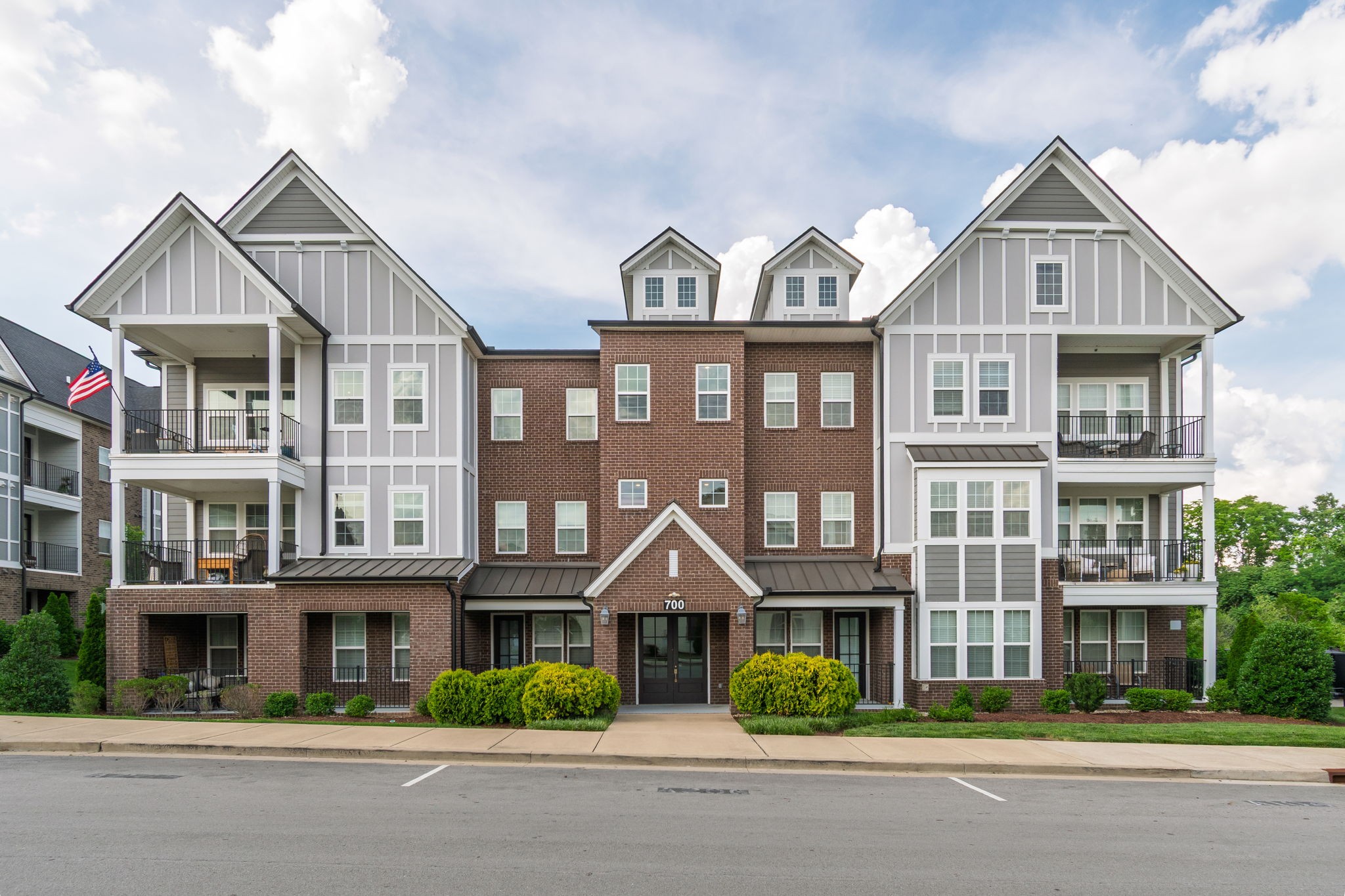 700 Vintage Green Ln 205 — photo