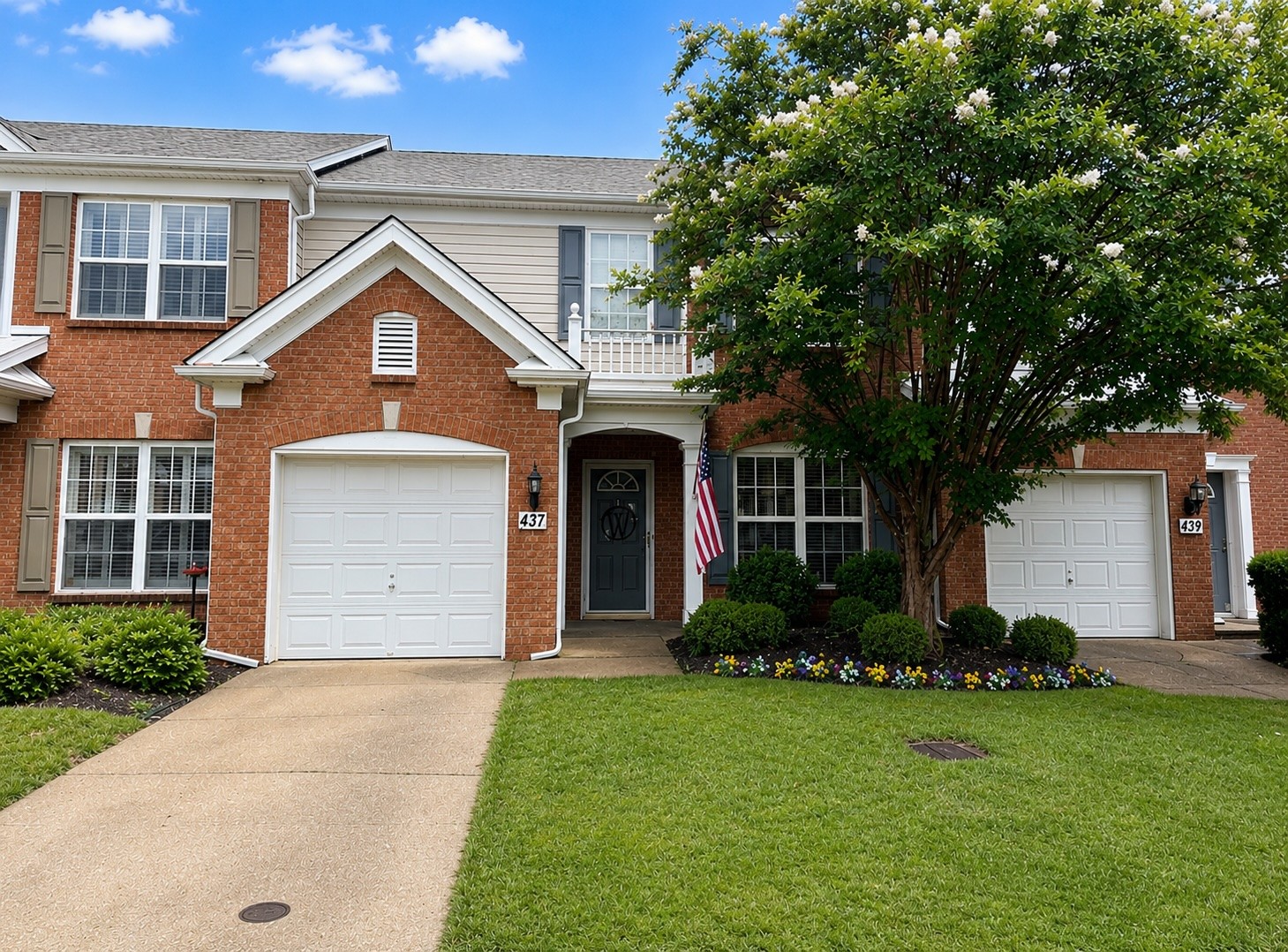 437 Old Towne Dr — photo