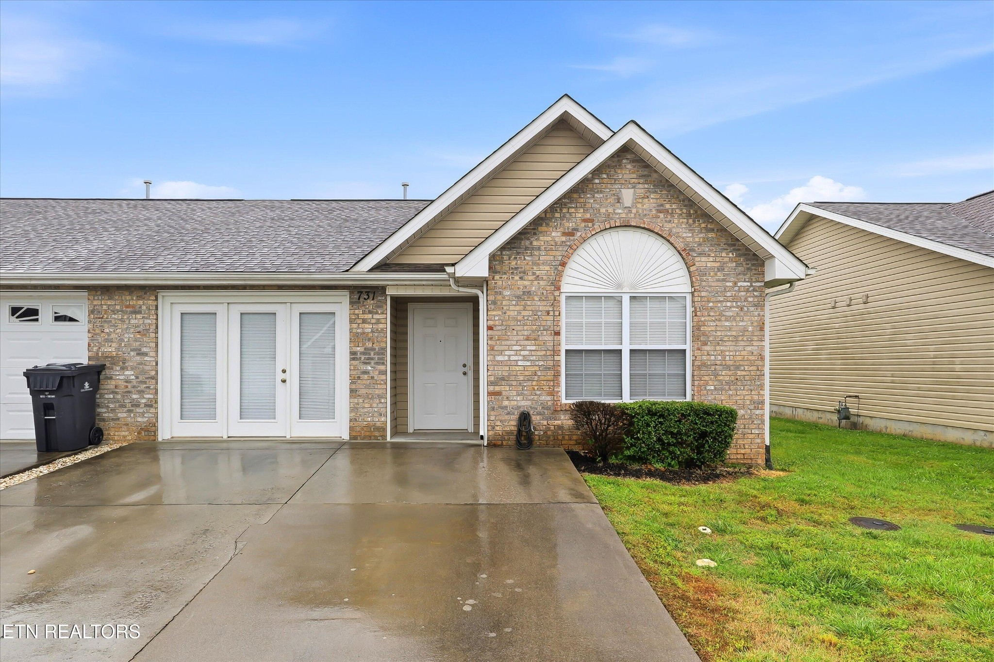 731 High Point Way — photo
