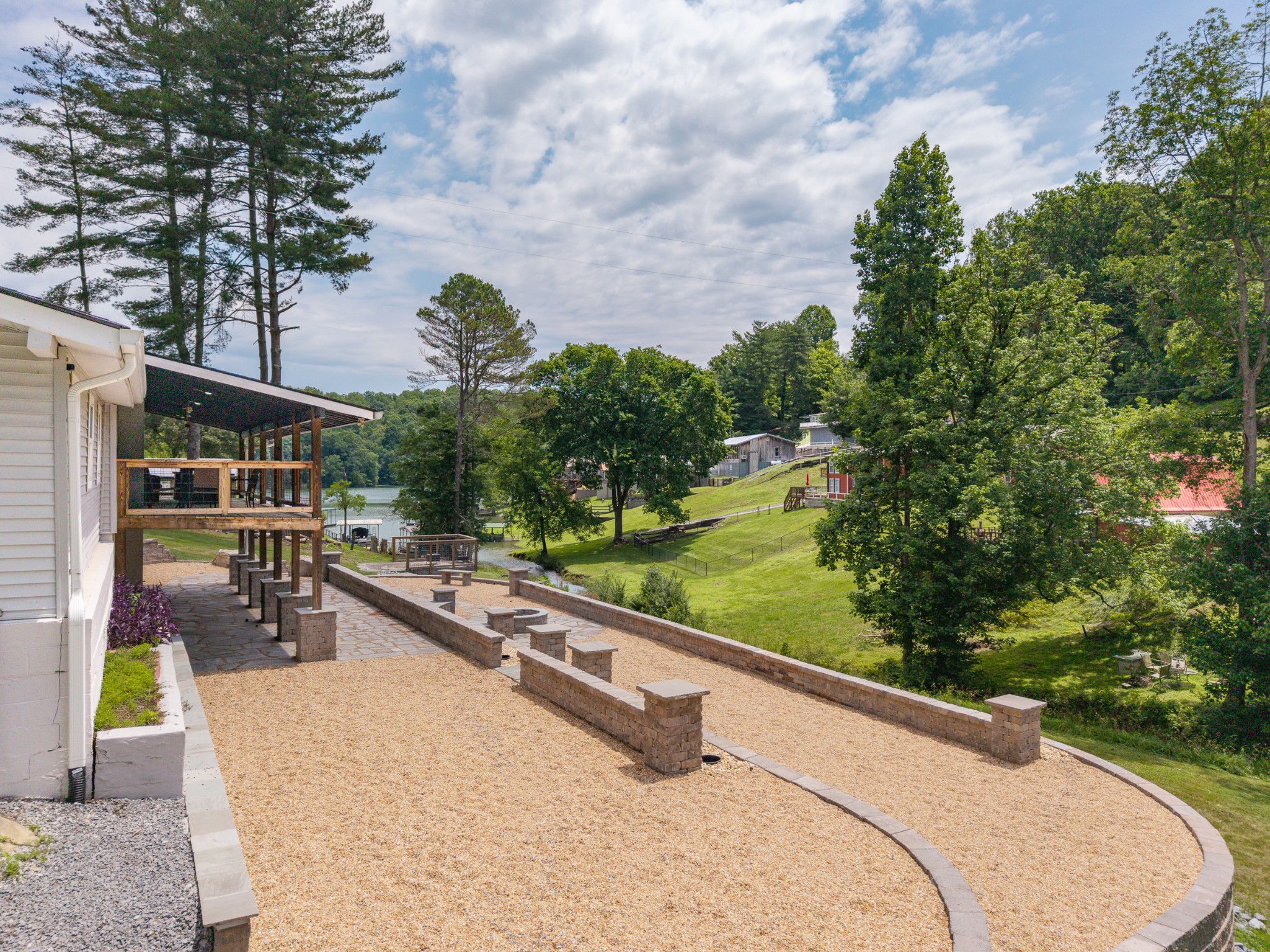 756 Shasteen Hollow Rd — photo