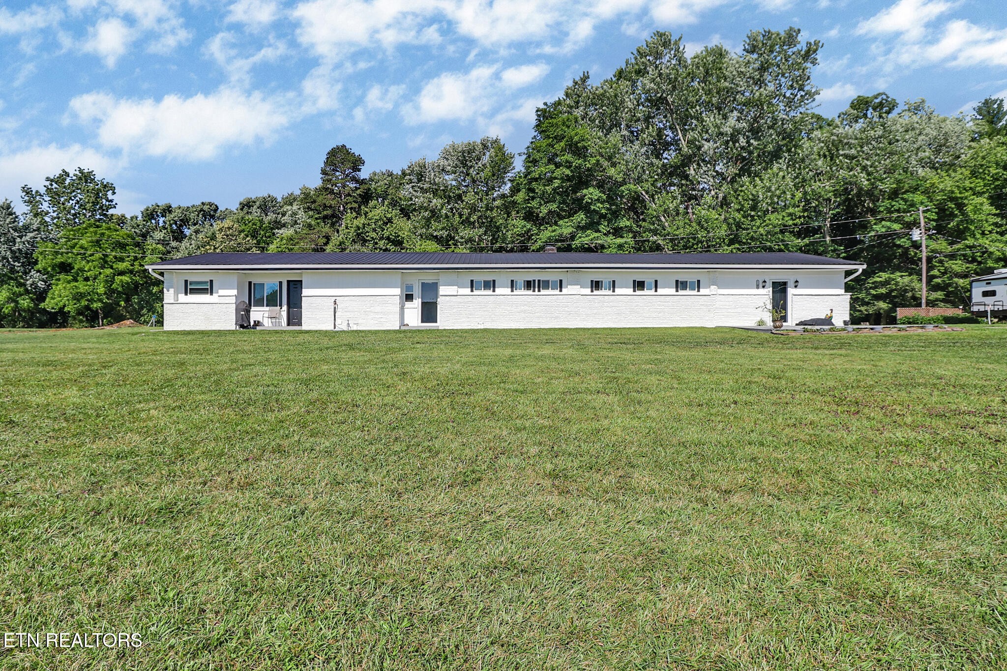 1104 Allardt Hwy — photo